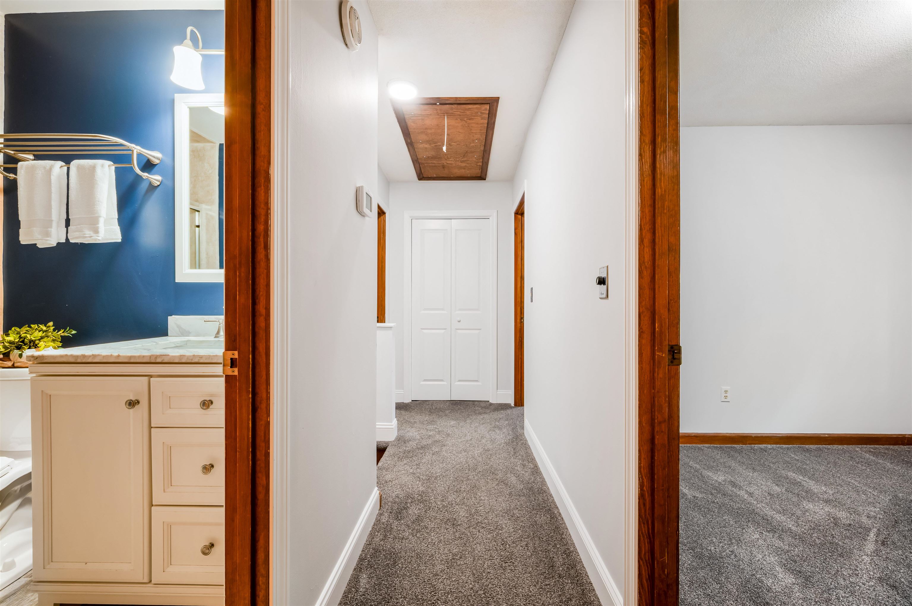 10 HIDDEN VALLEY Lane