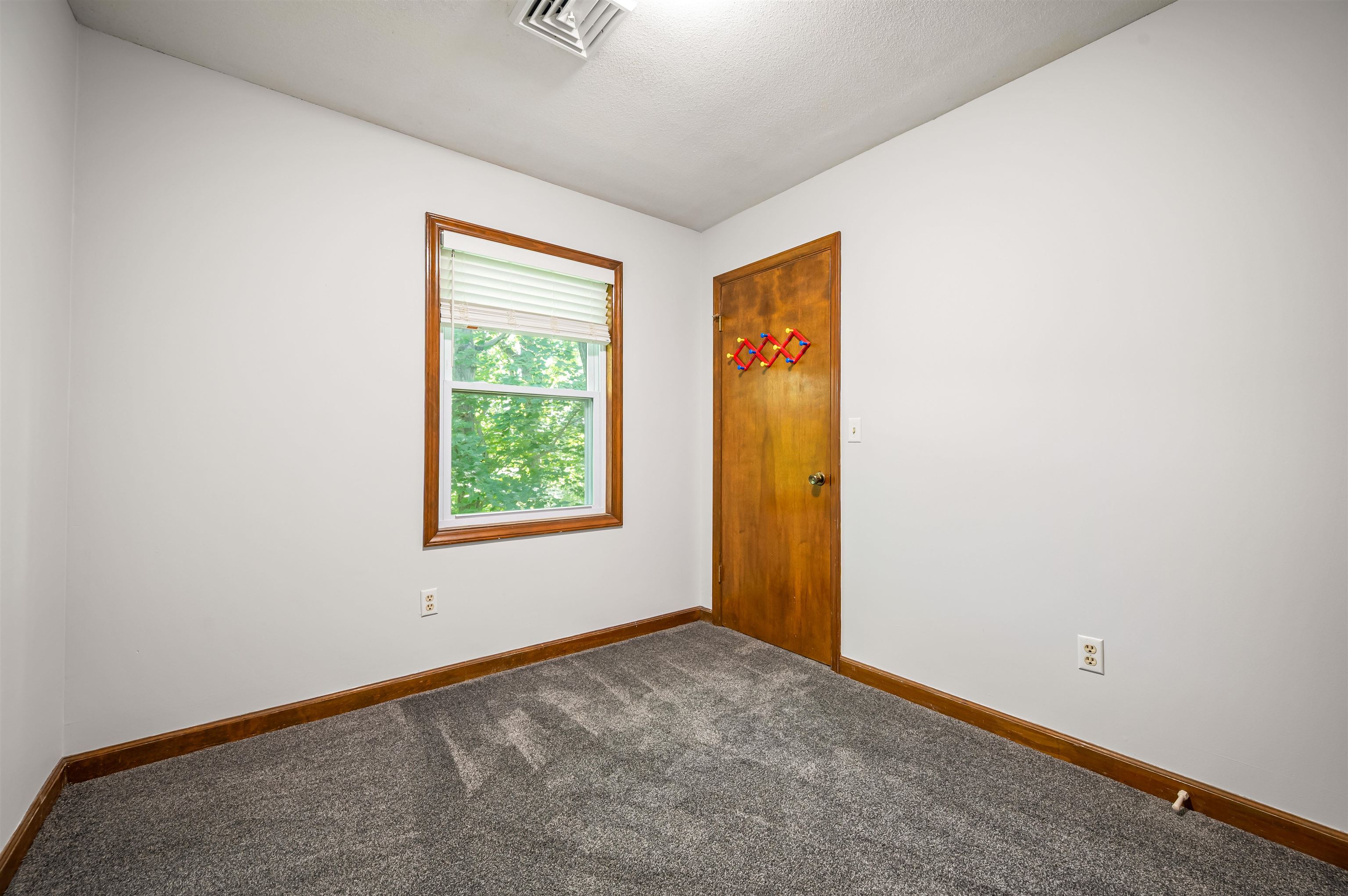 10 HIDDEN VALLEY Lane