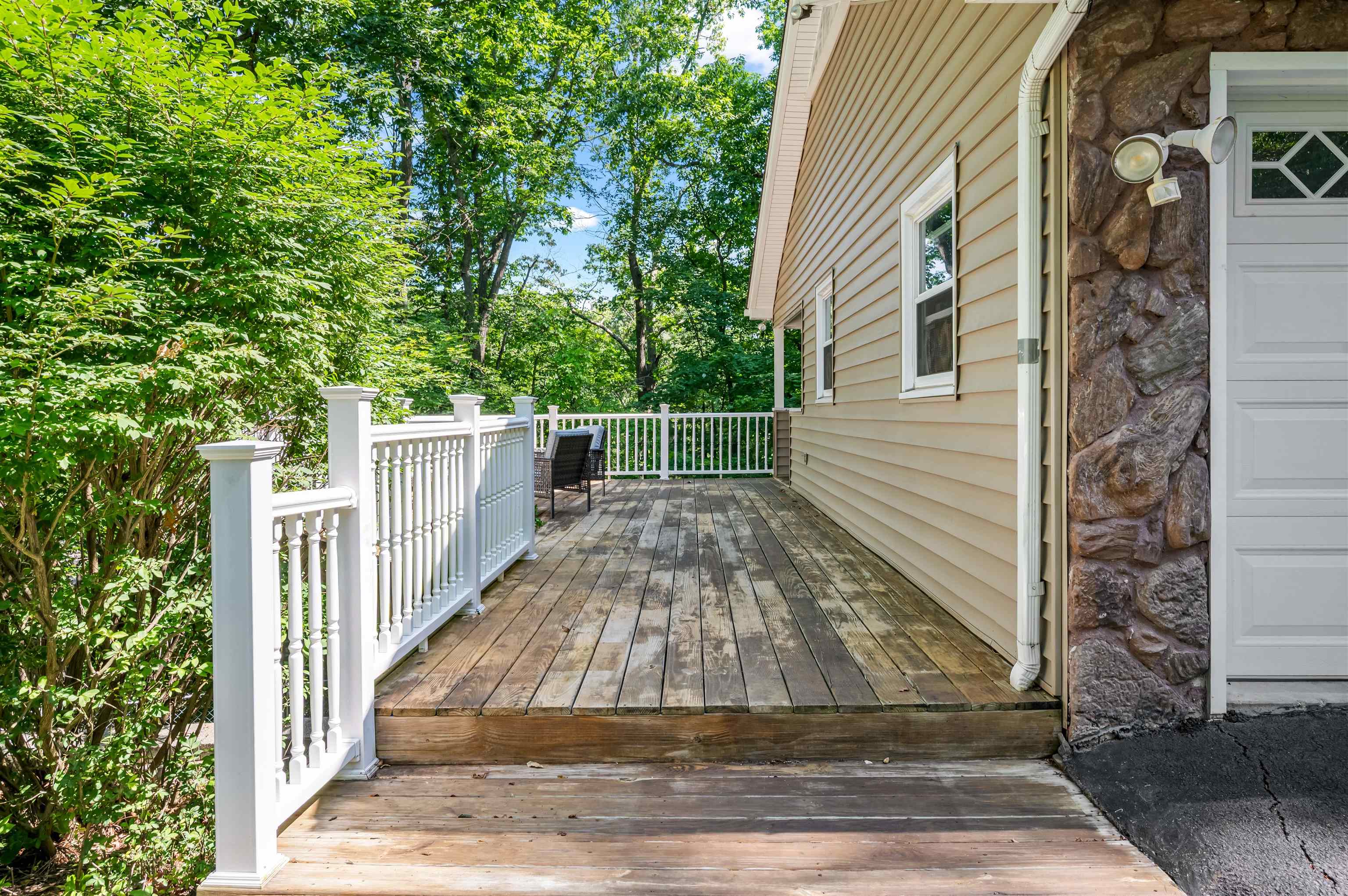 10 HIDDEN VALLEY Lane