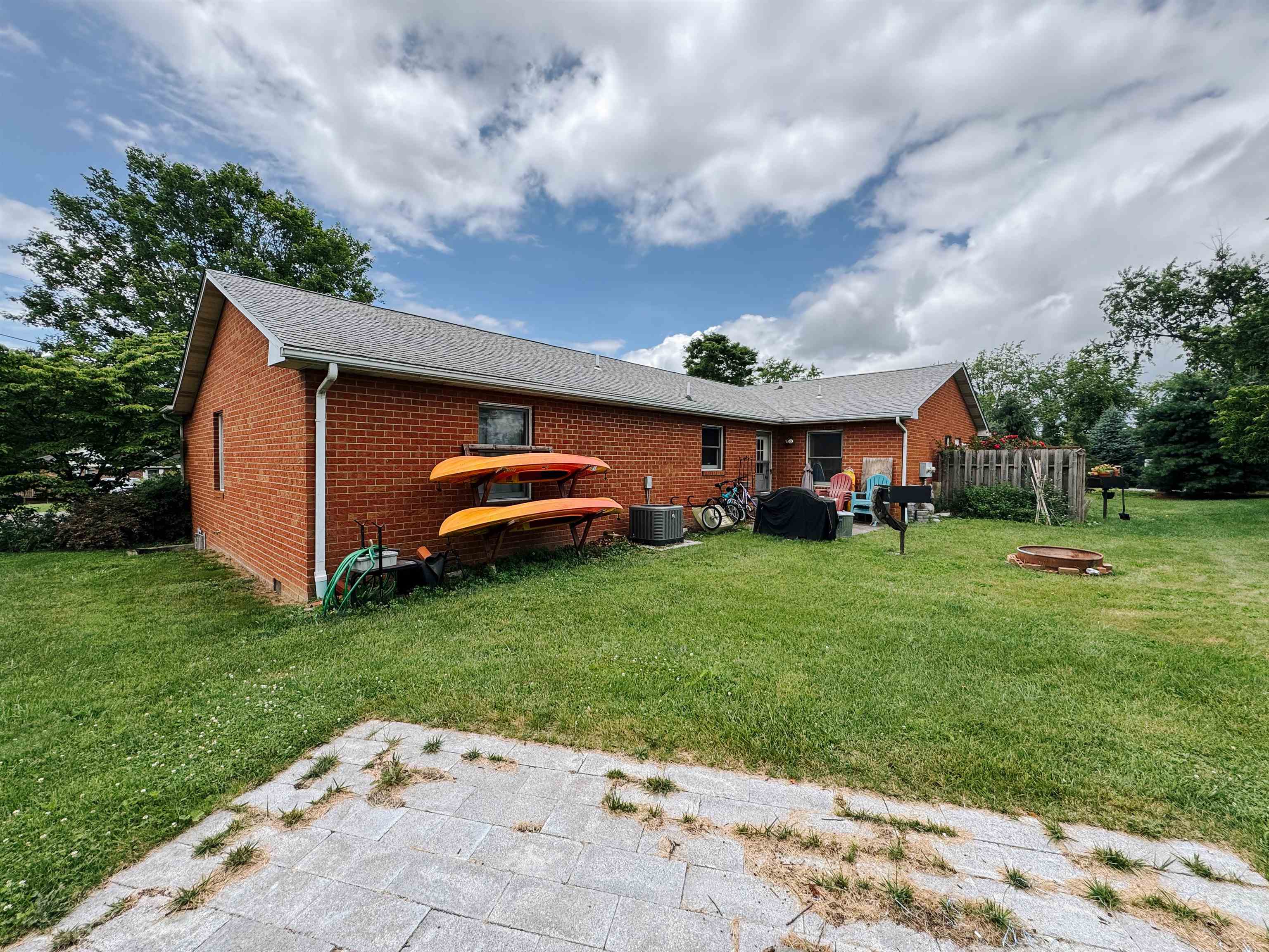 1450 & 1452 Sandy Circle