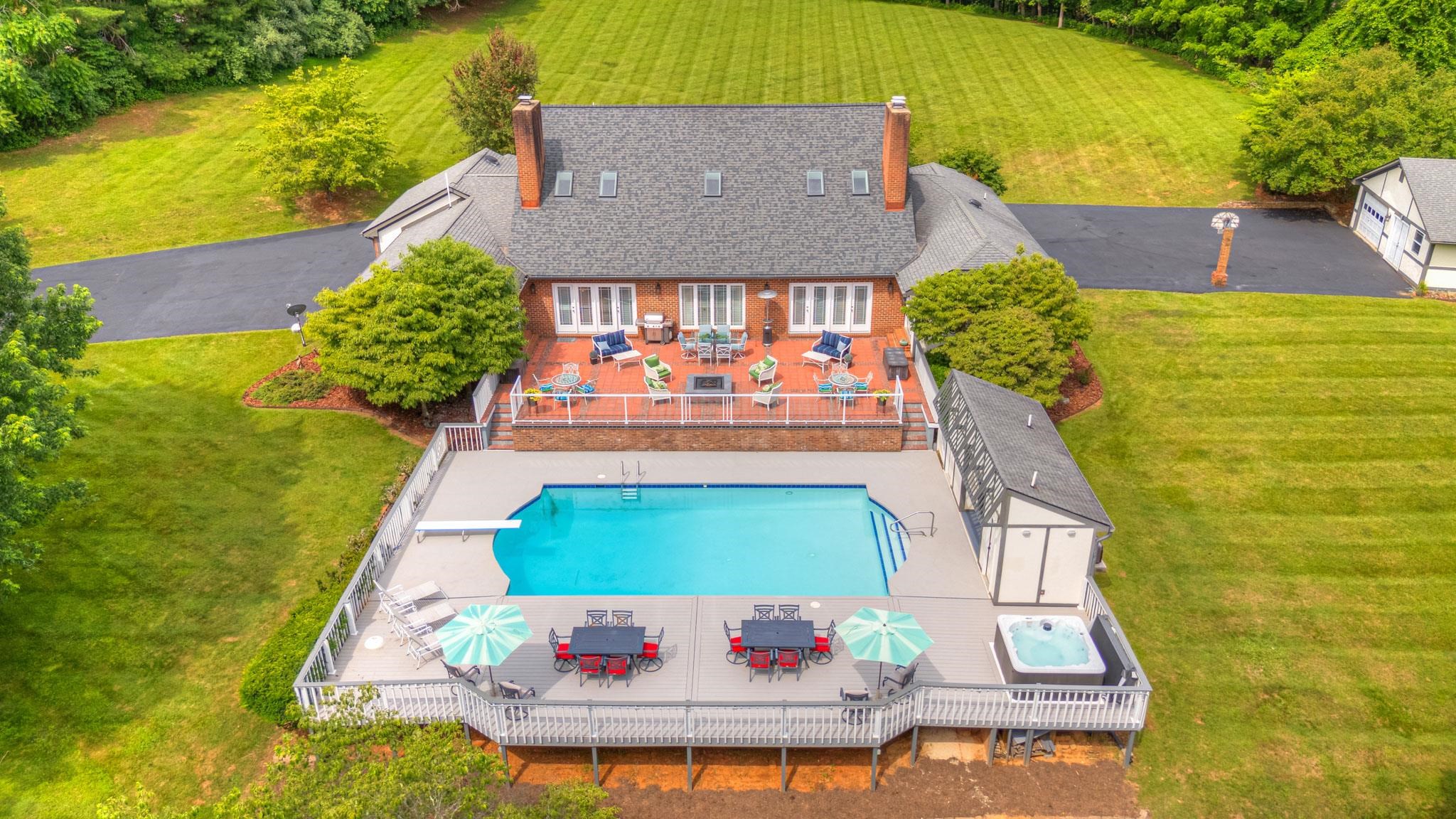 4506 Waterfront Farms Drive