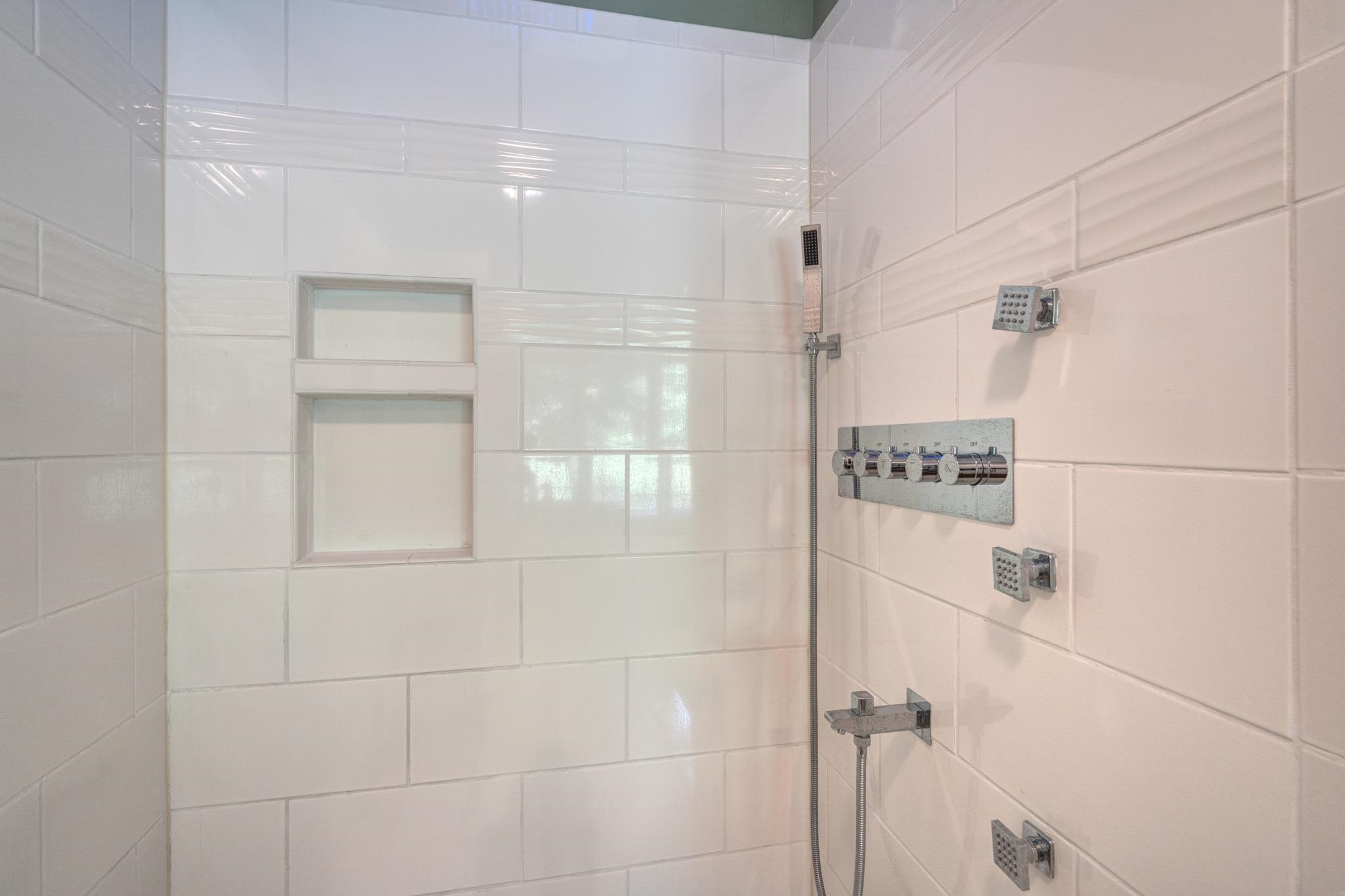 4506 Waterfront Farms Drive