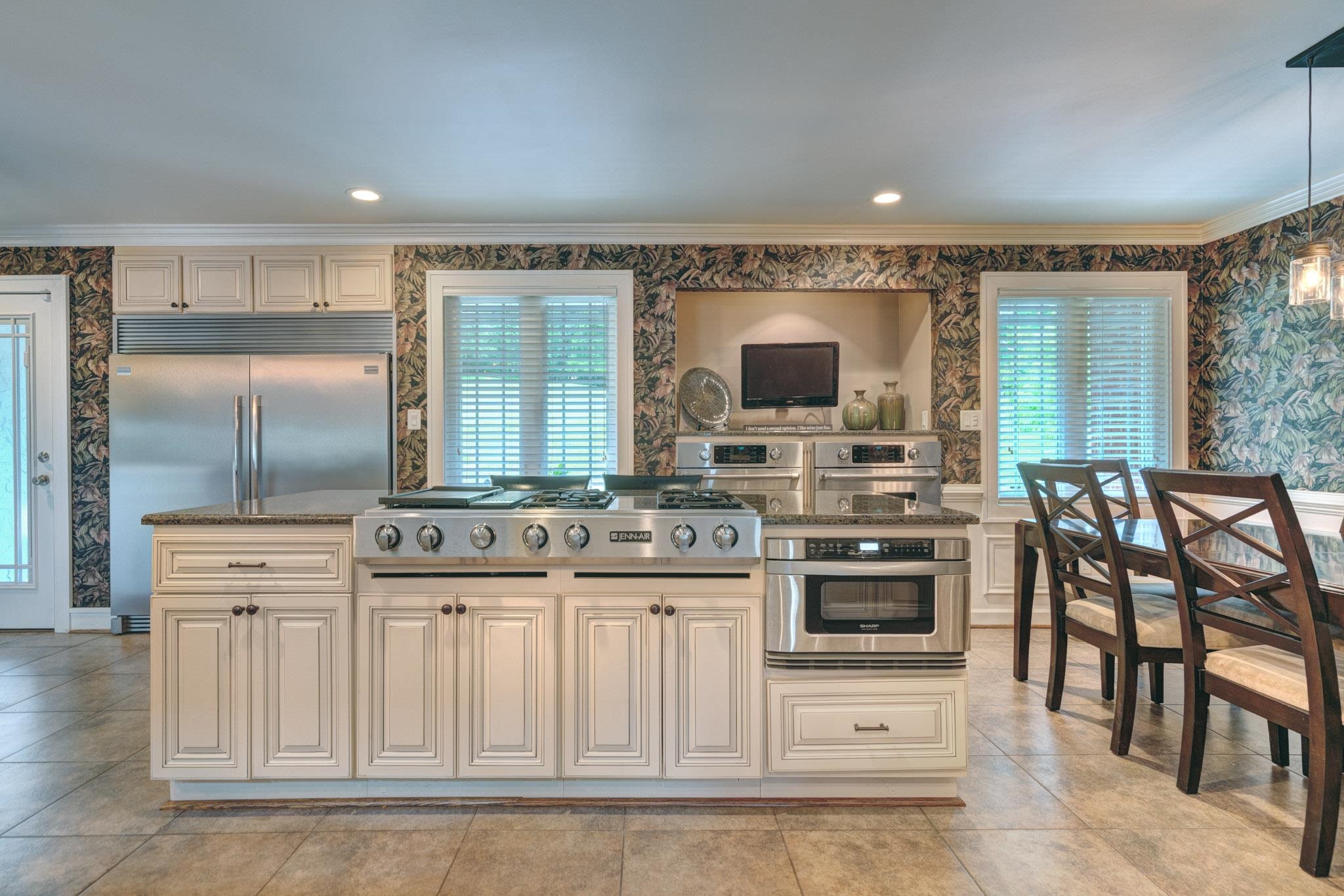 4506 Waterfront Farms Drive