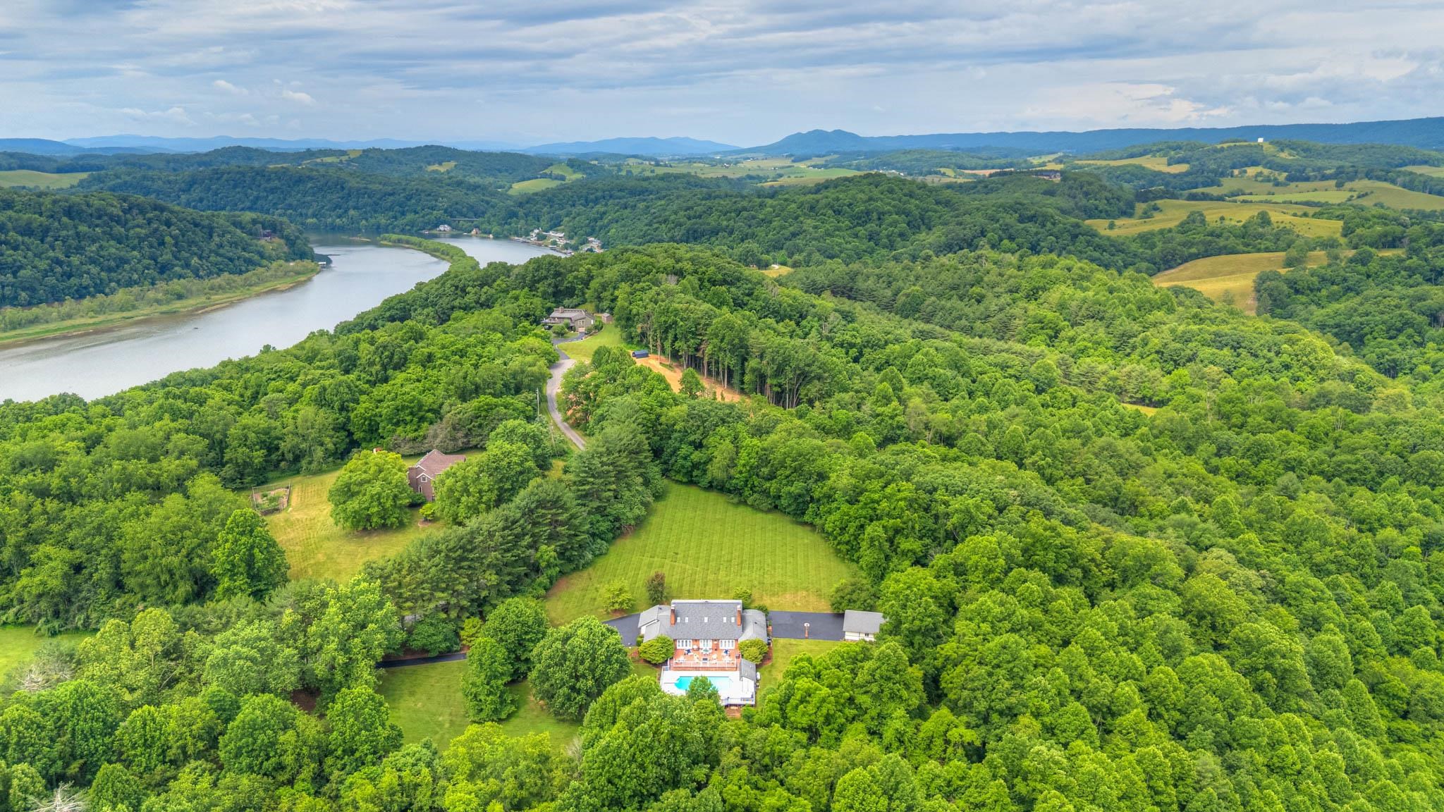 4506 Waterfront Farms Drive