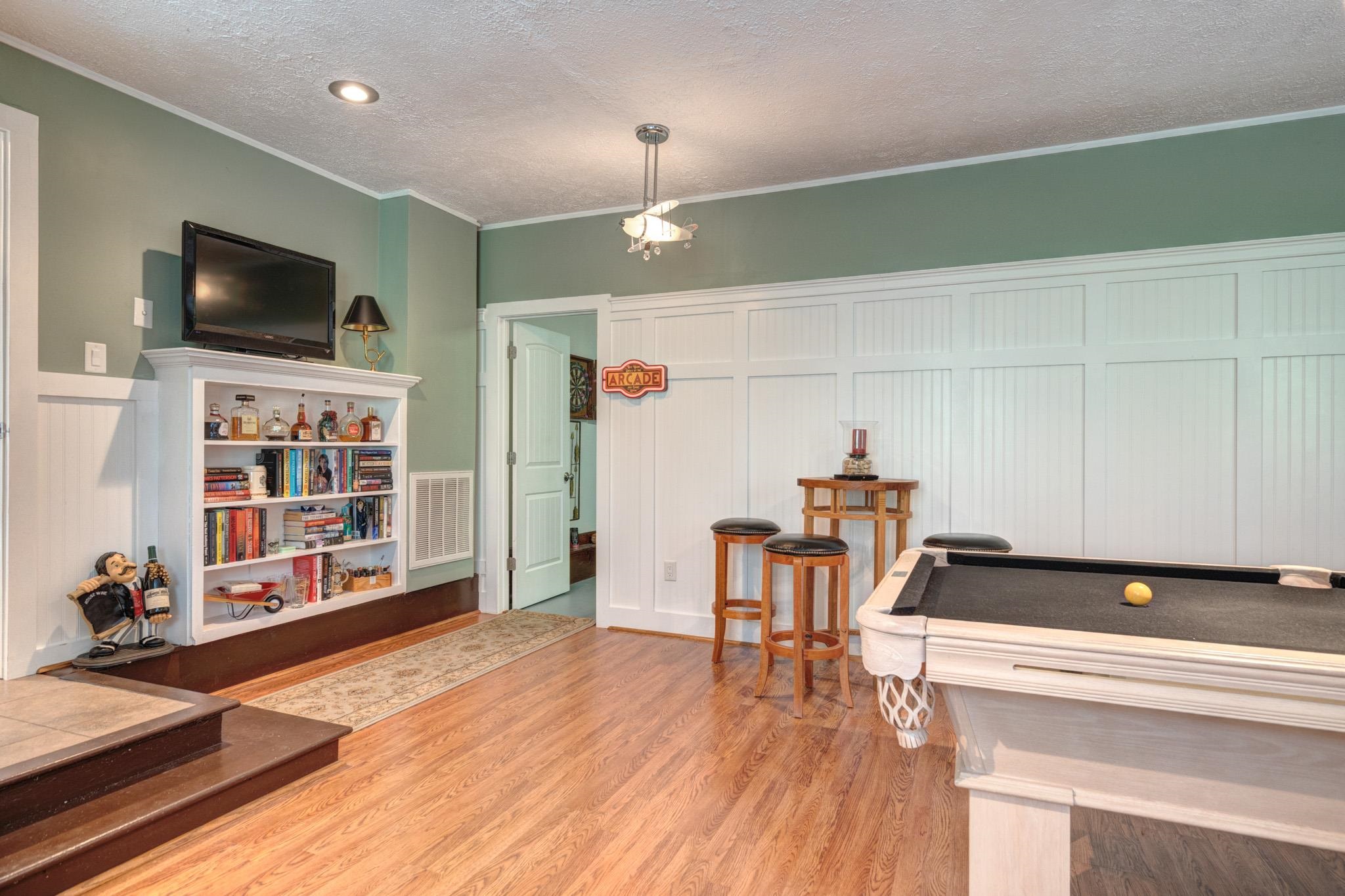 4506 Waterfront Farms Drive