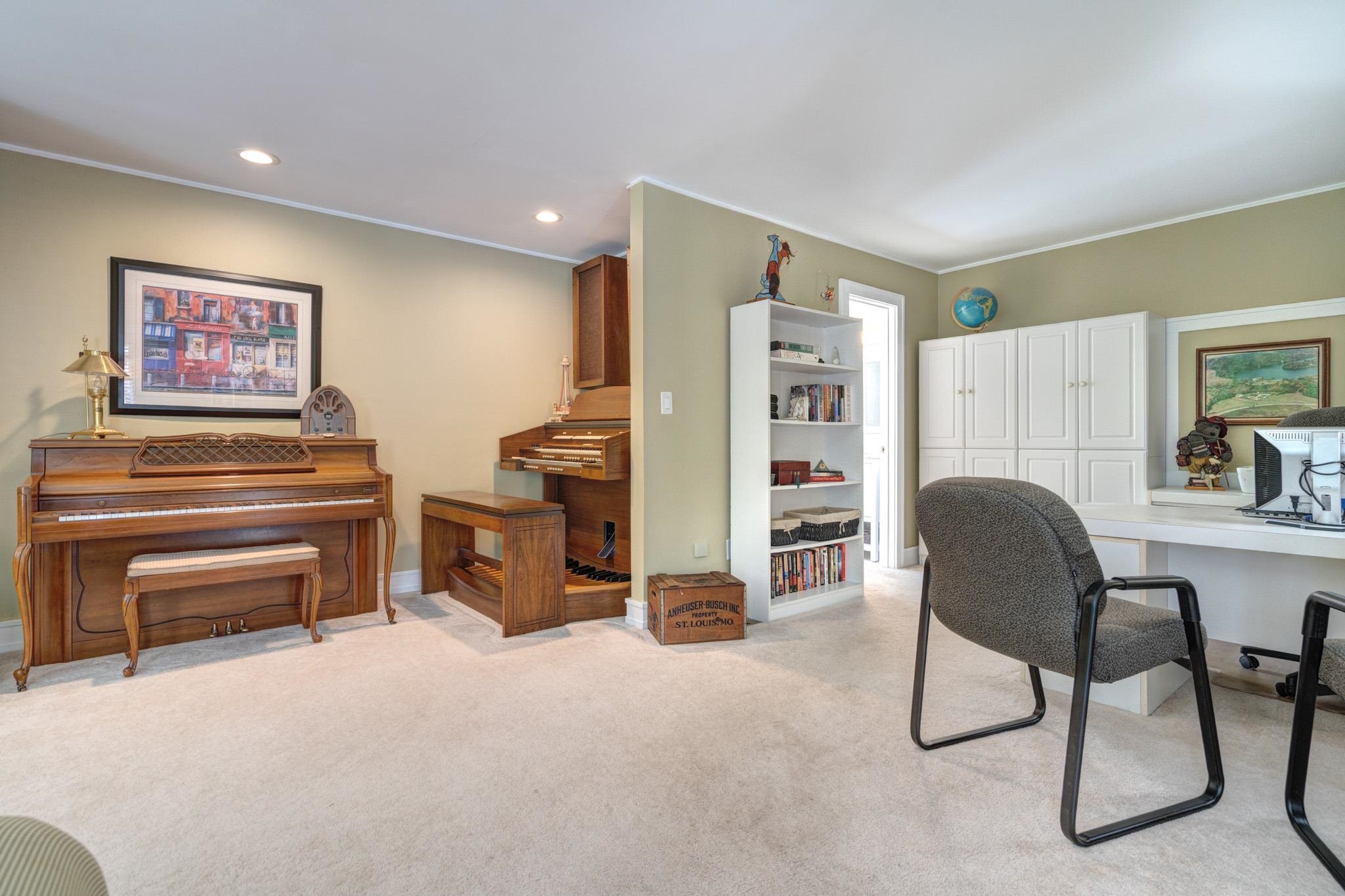 4506 Waterfront Farms Drive