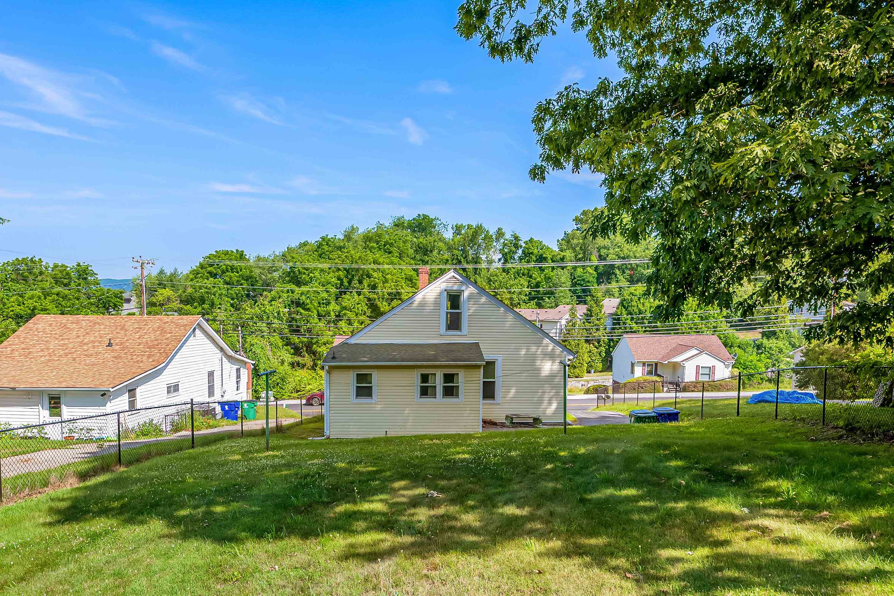 904 Giles Rd Road