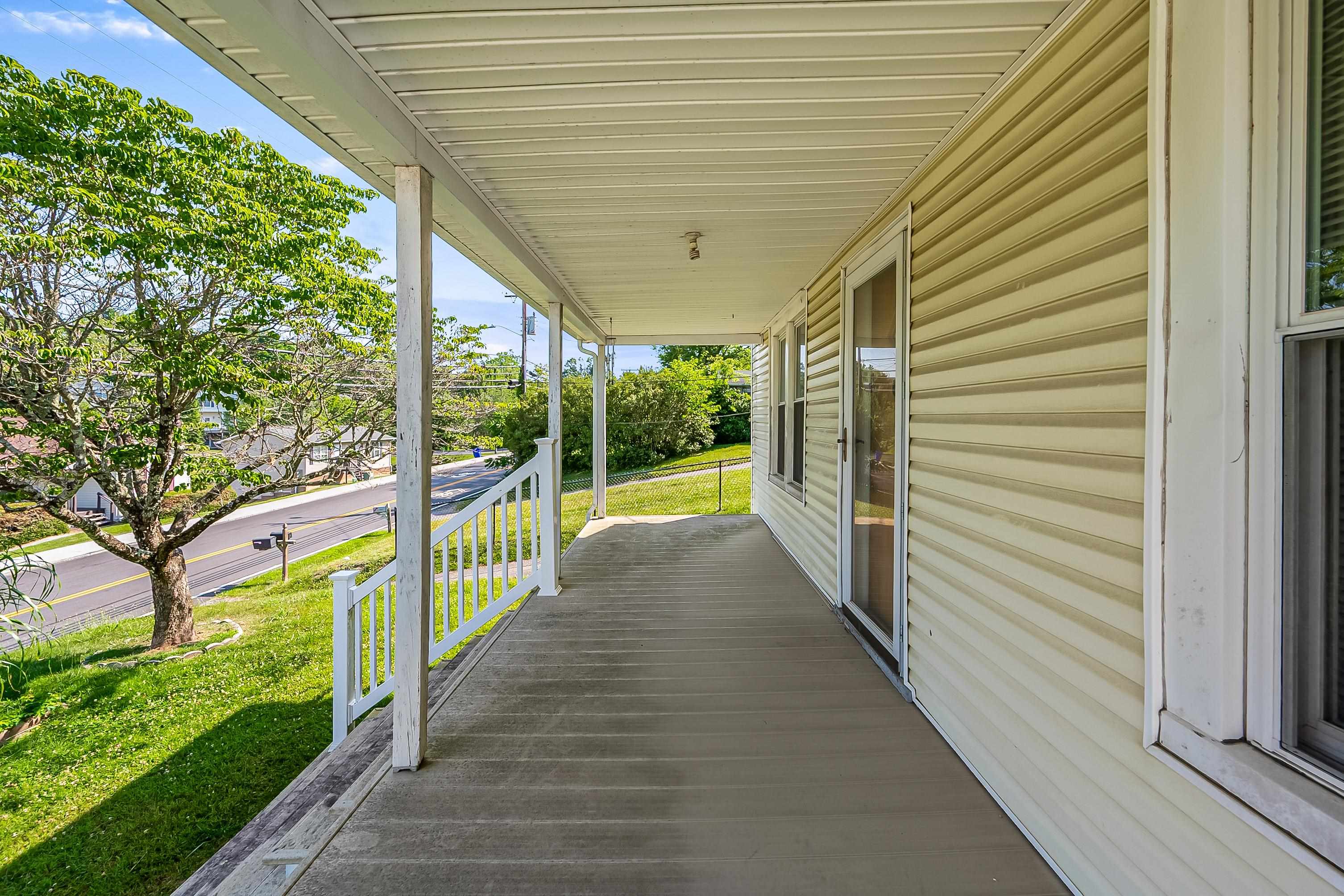 904 Giles Rd Road
