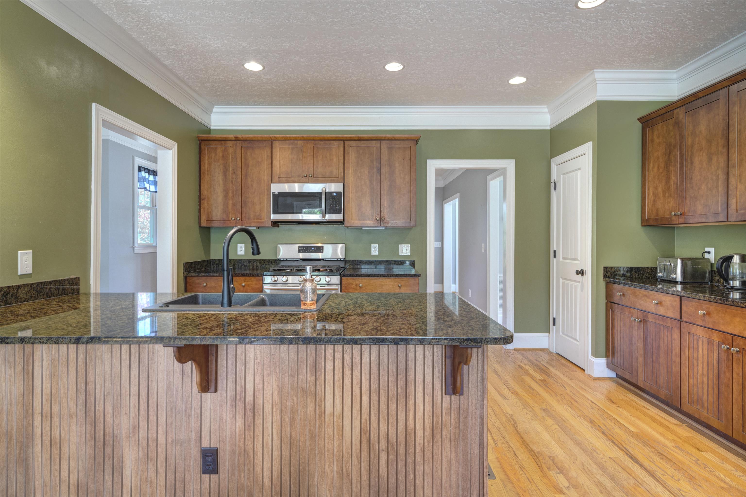 1803 HONEYSUCKLE Drive