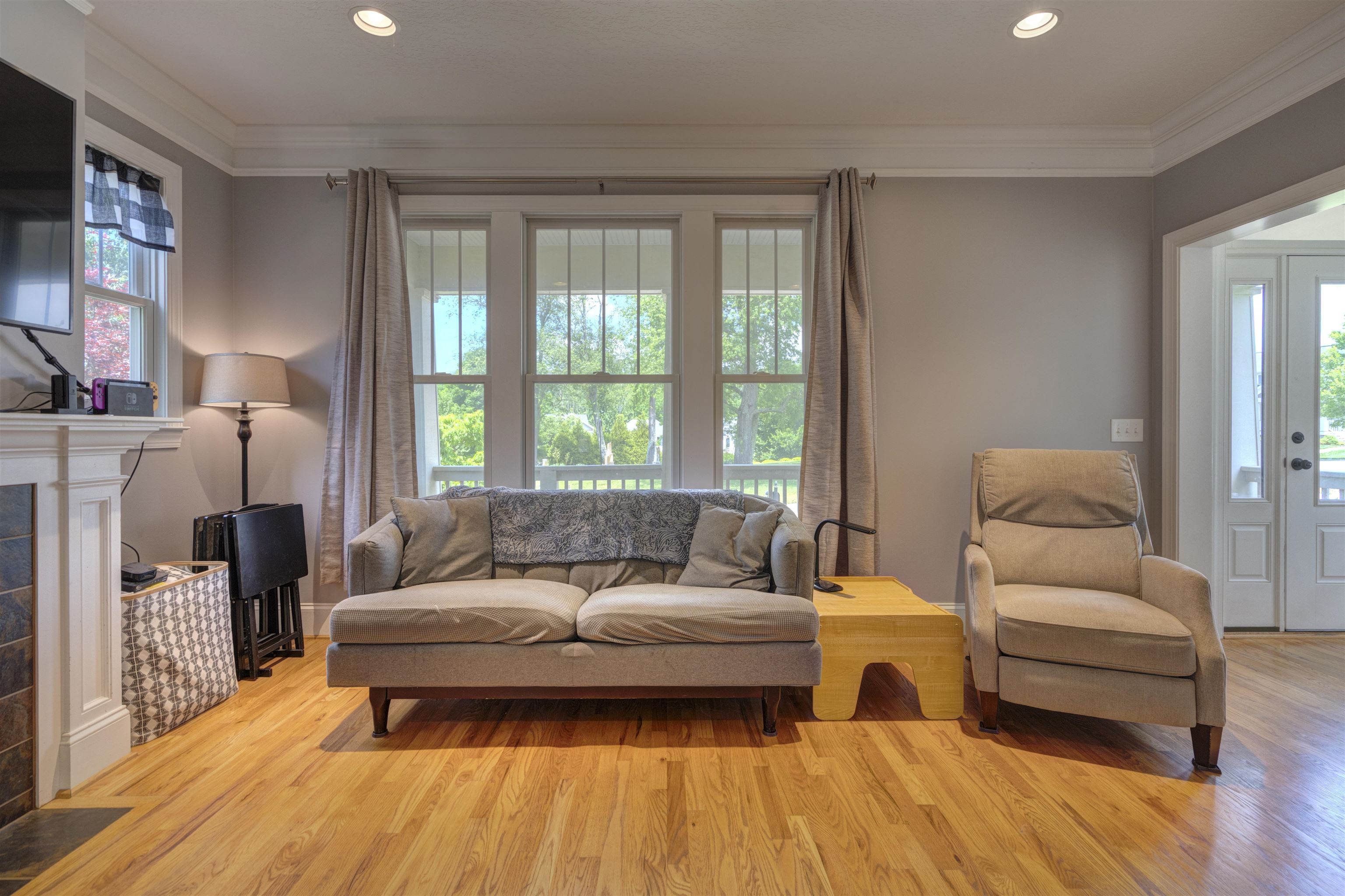 1803 HONEYSUCKLE Drive