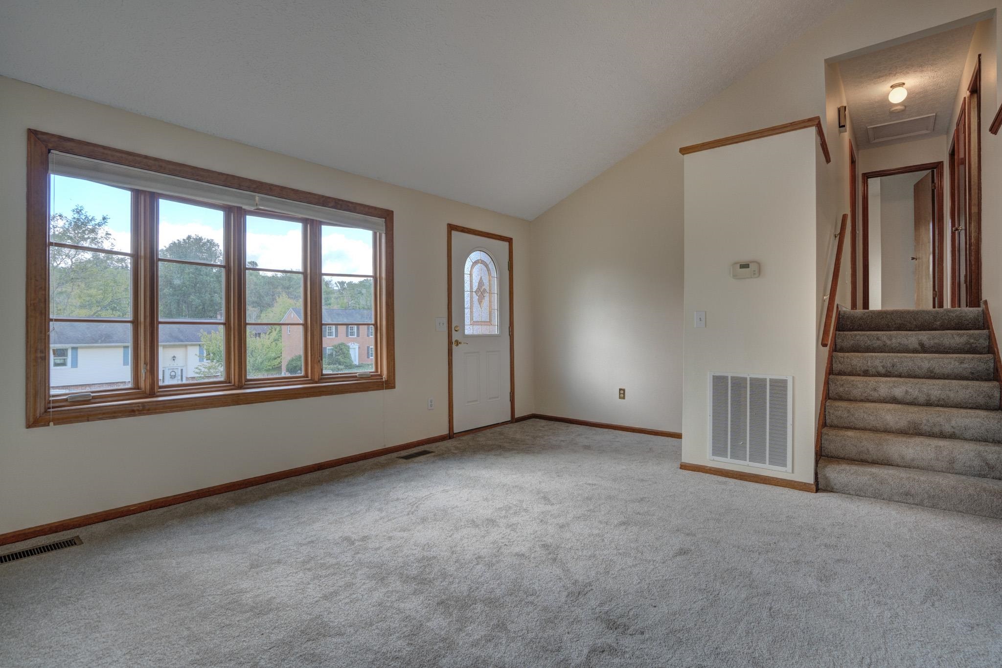 207 WOODBINE Drive