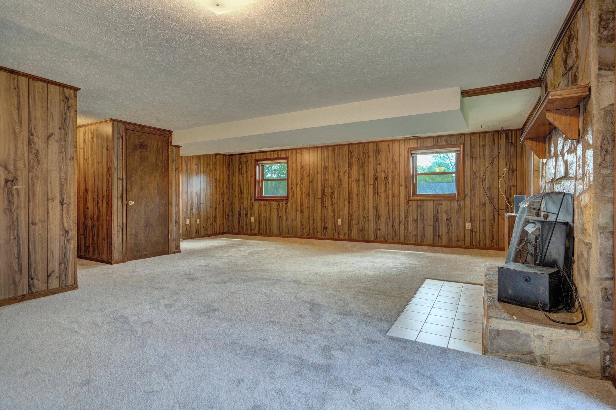 207 WOODBINE Drive
