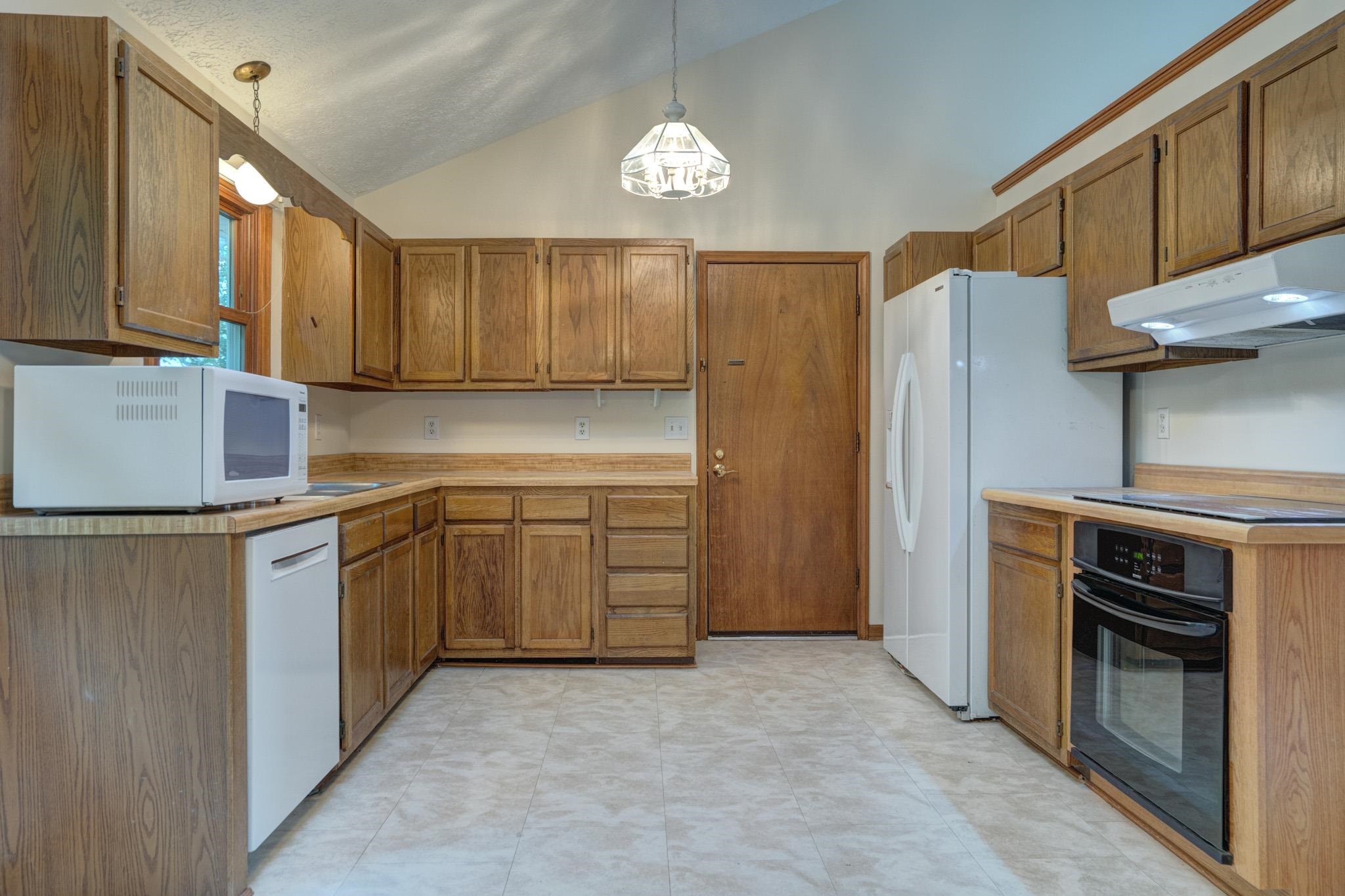 207 WOODBINE Drive