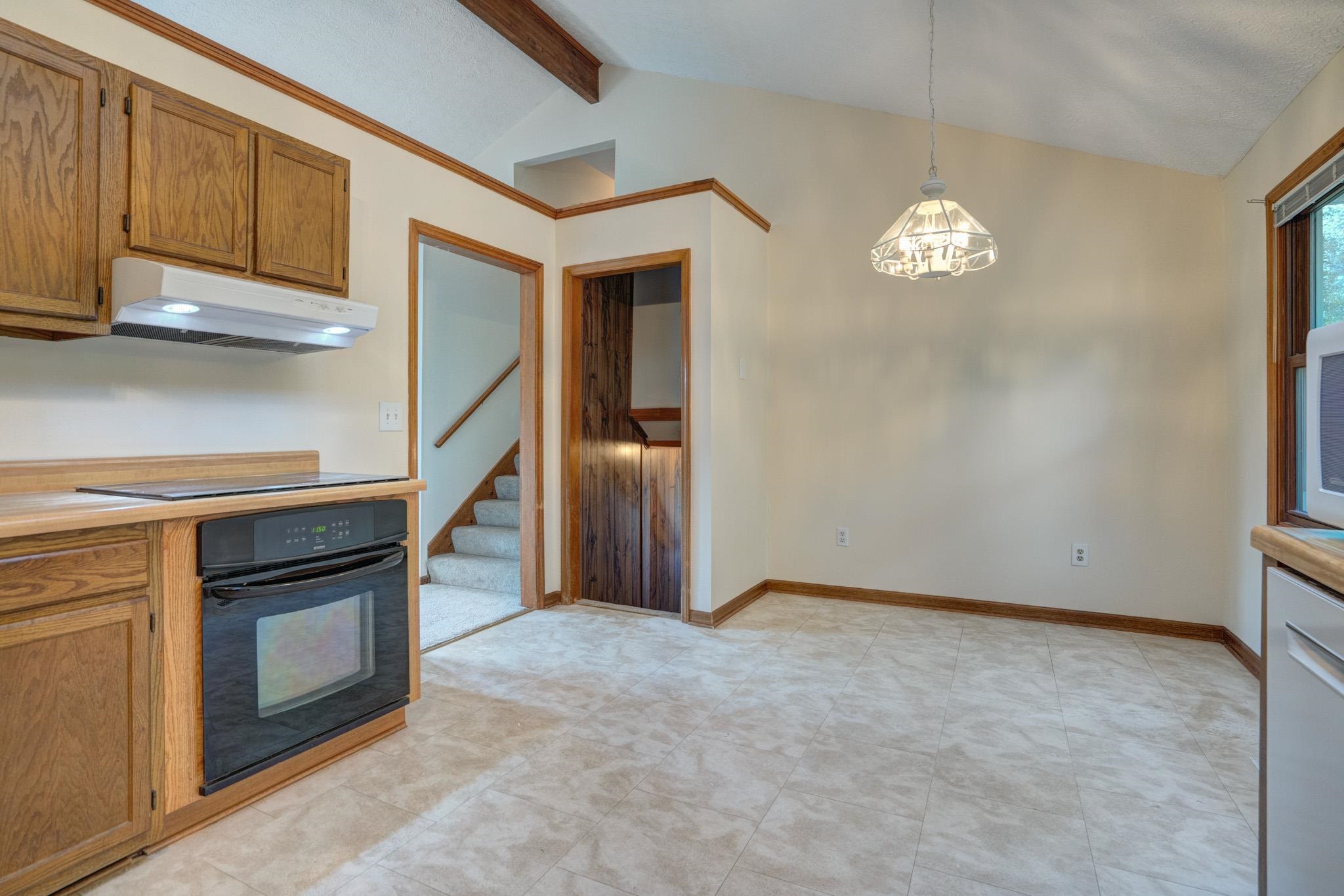 207 WOODBINE Drive