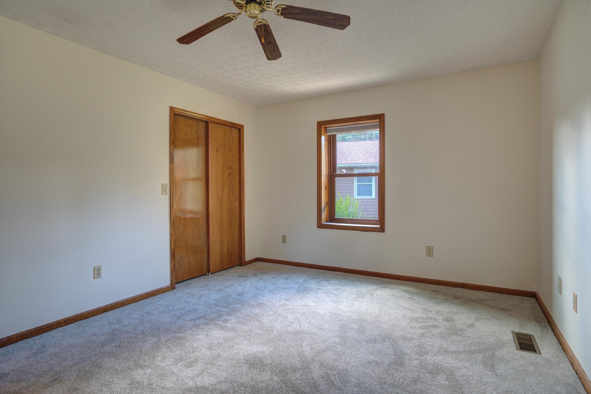 207 WOODBINE Drive