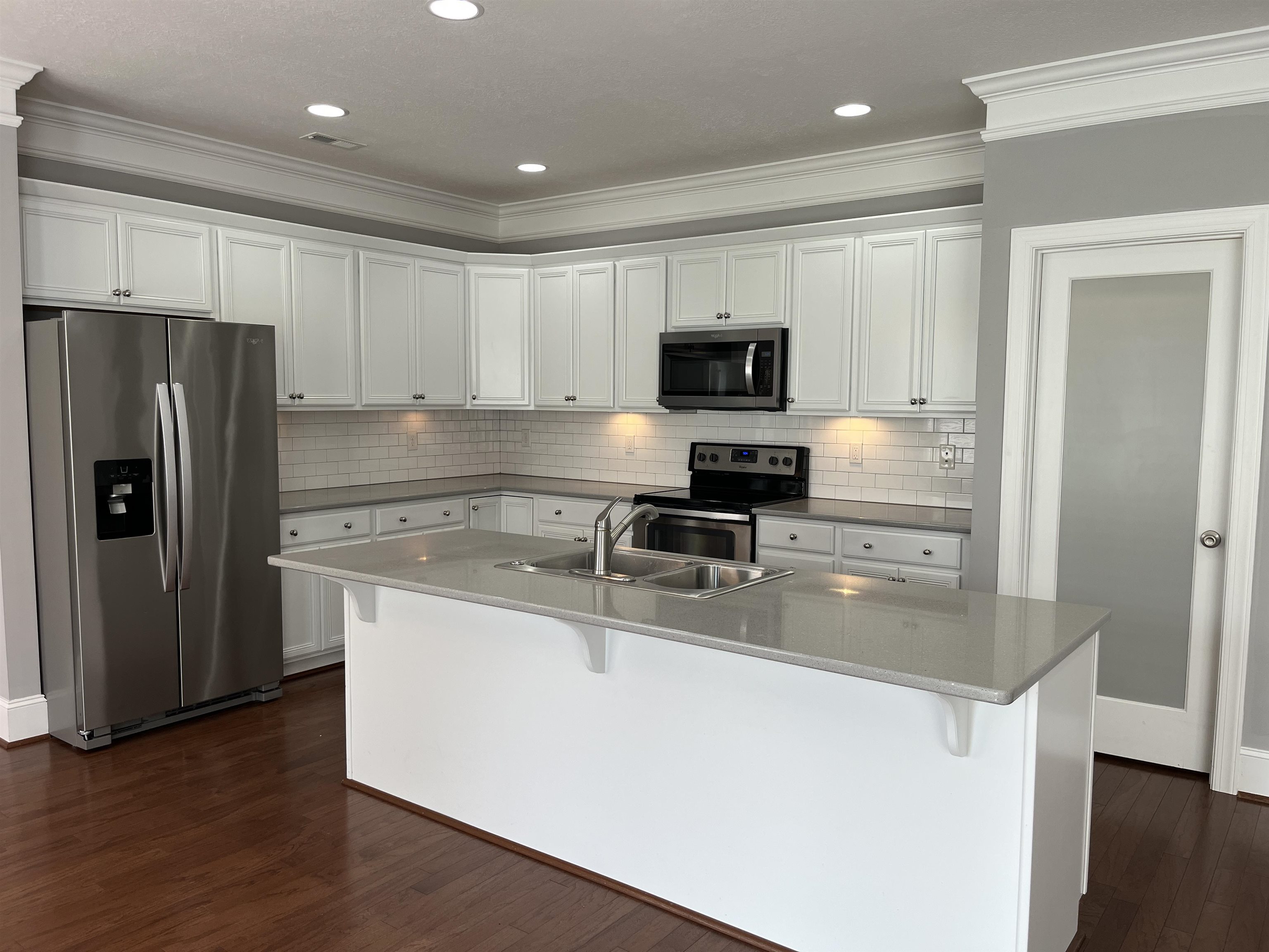 3785 FAIRWAY VIEW Drive