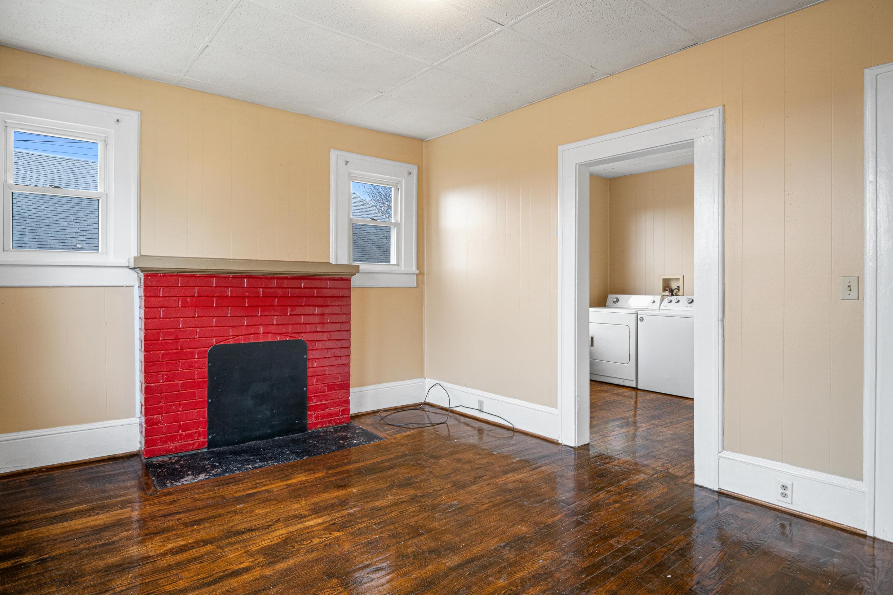 315 1ST Street