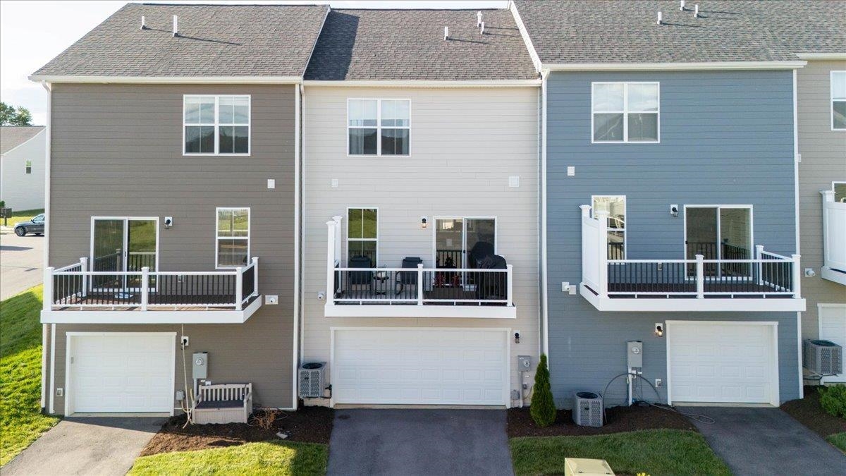 209 Addison Court