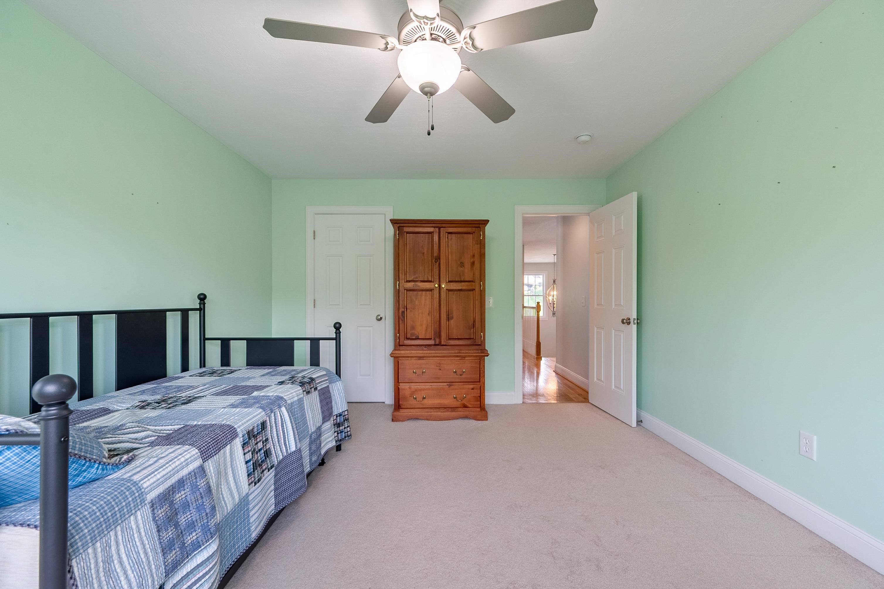 205 RIDGE Lane