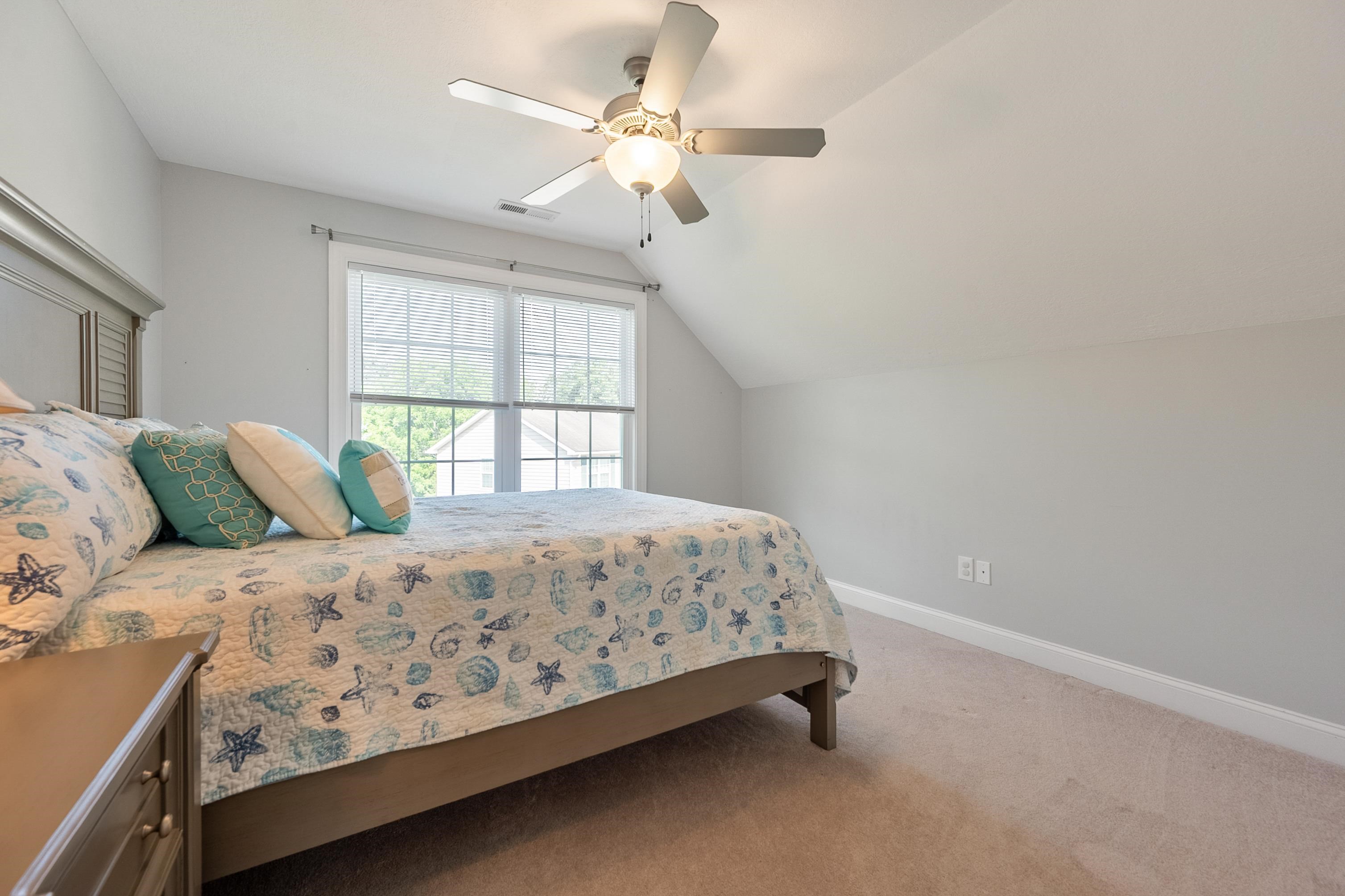 205 RIDGE Lane