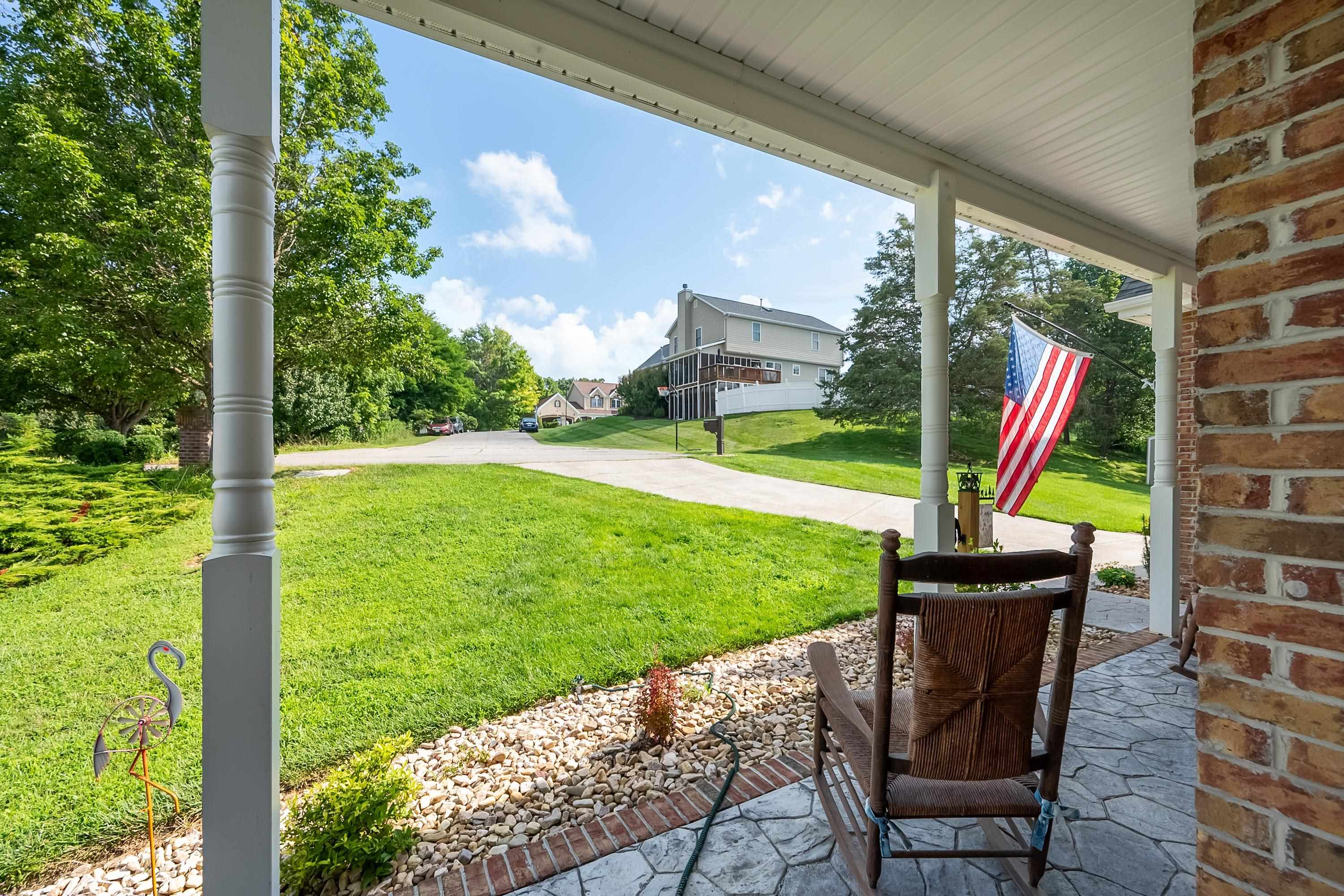 205 RIDGE Lane