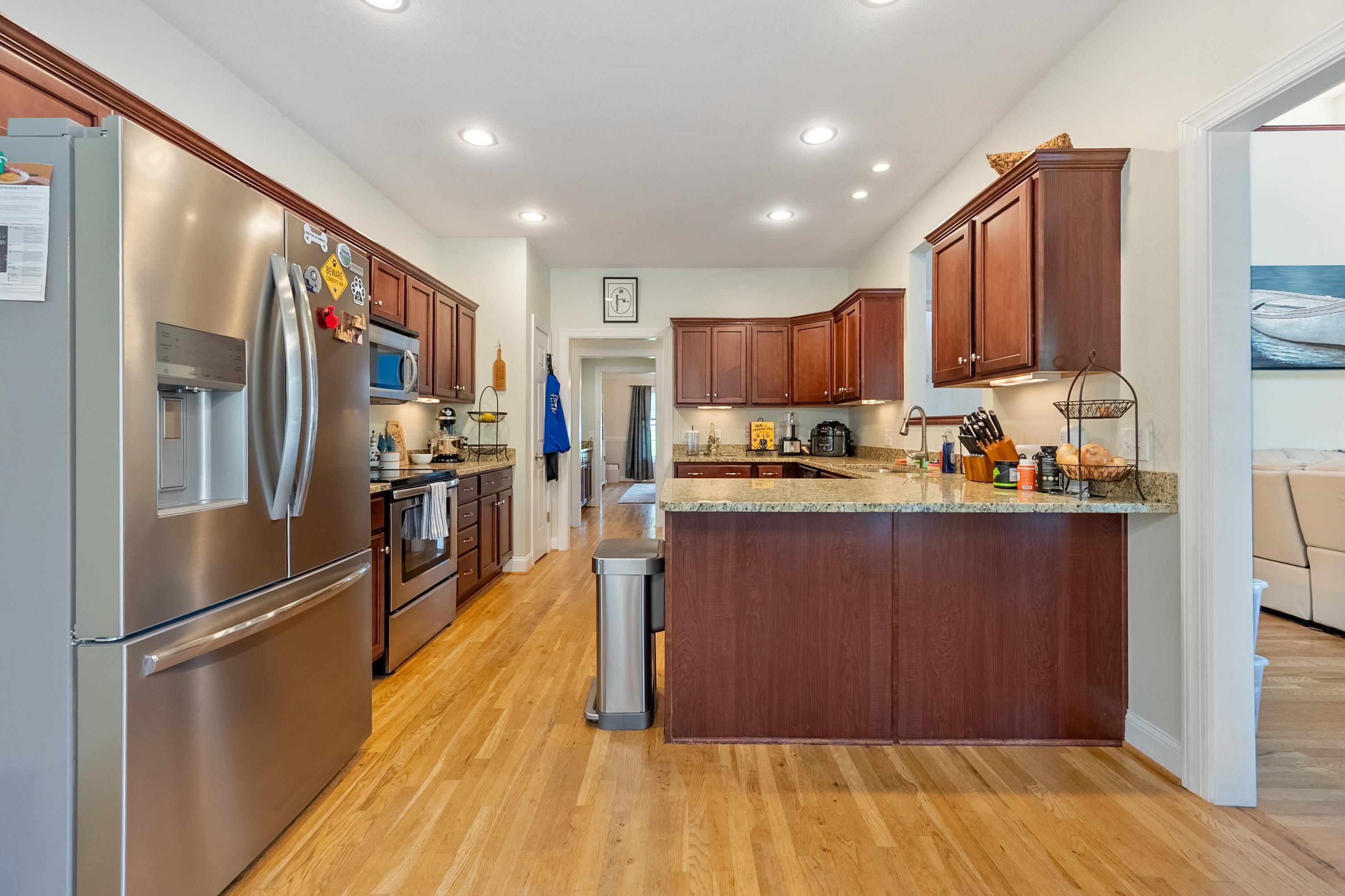 205 RIDGE Lane