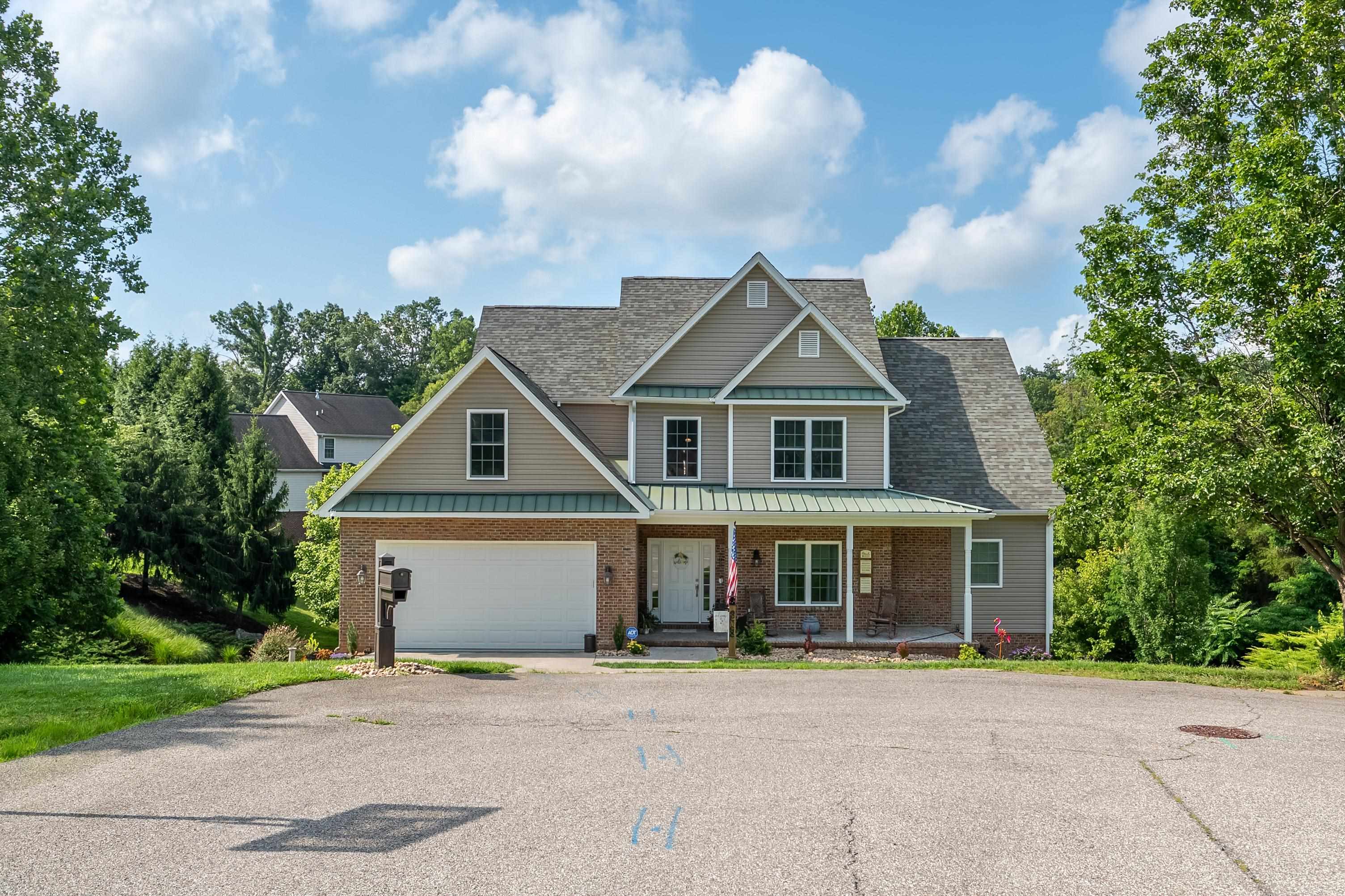205 RIDGE Lane