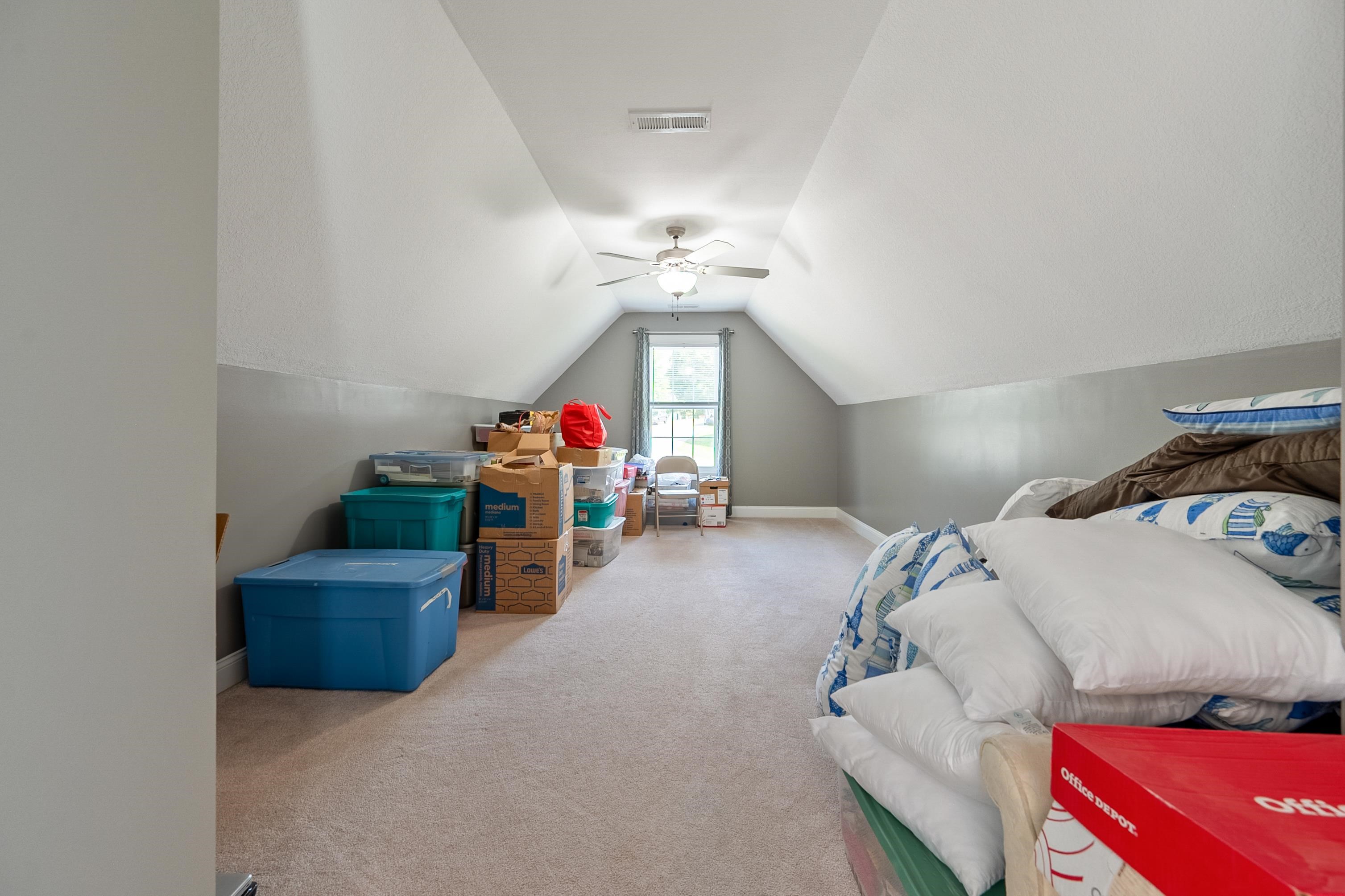 205 RIDGE Lane