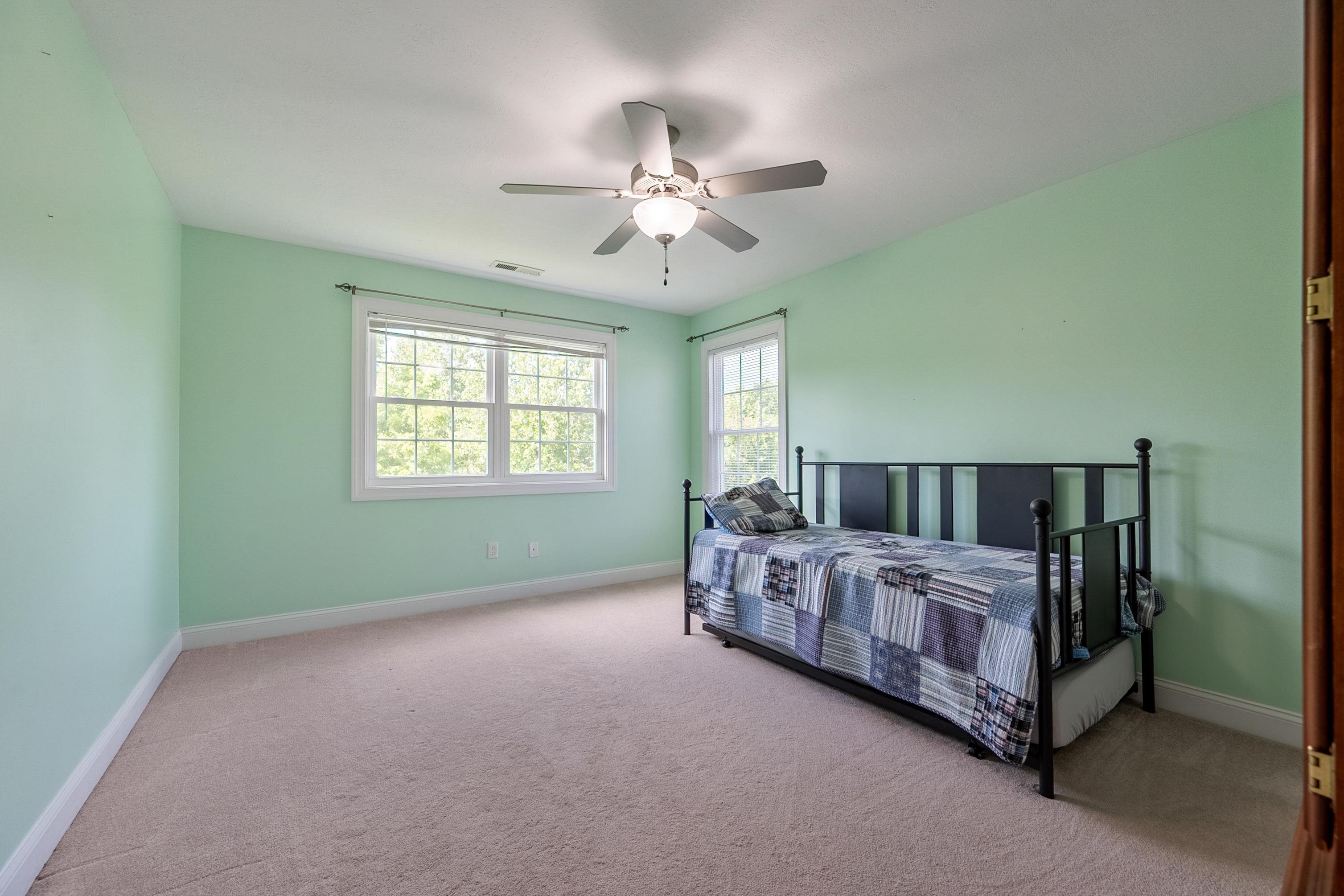 205 RIDGE Lane