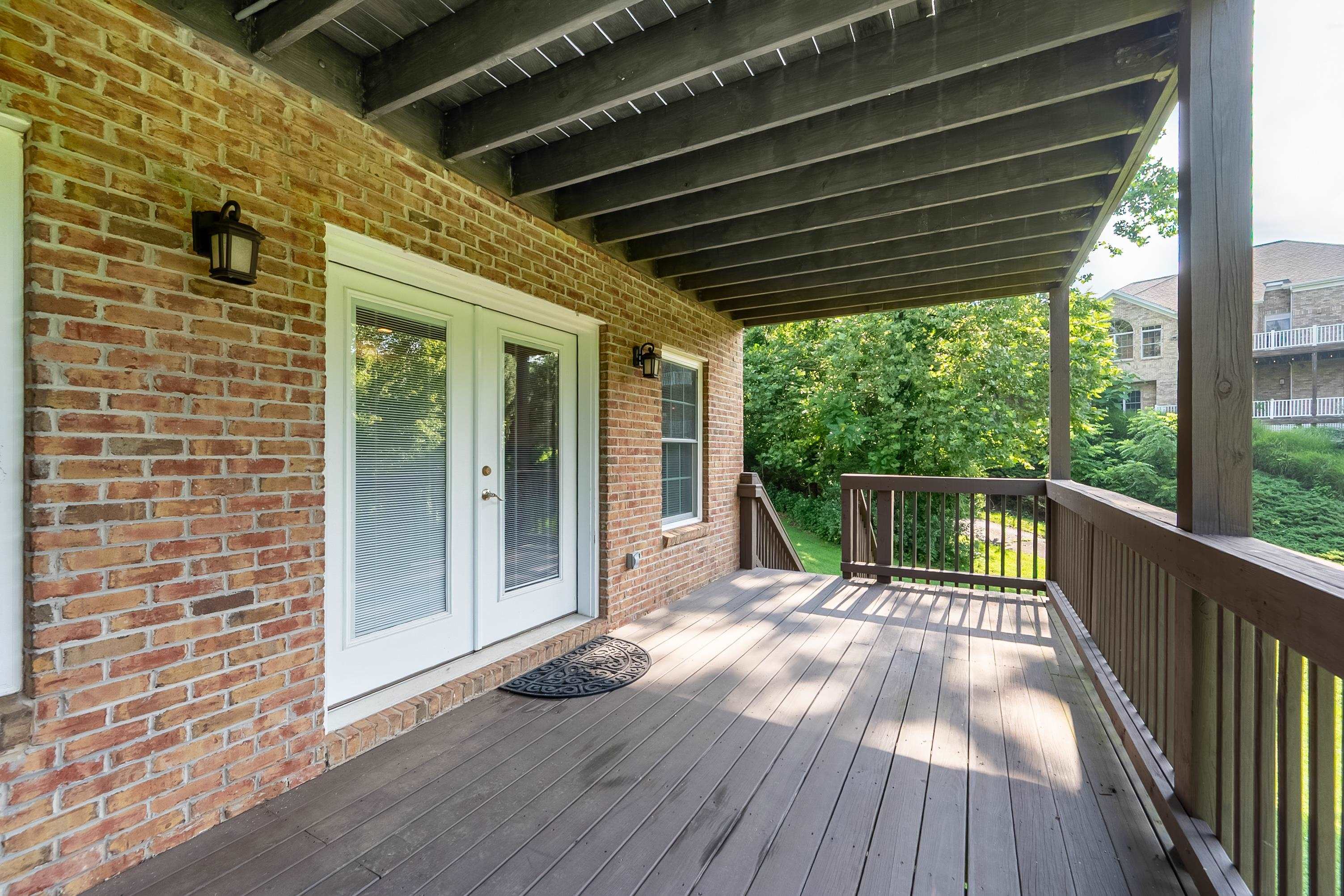 205 RIDGE Lane