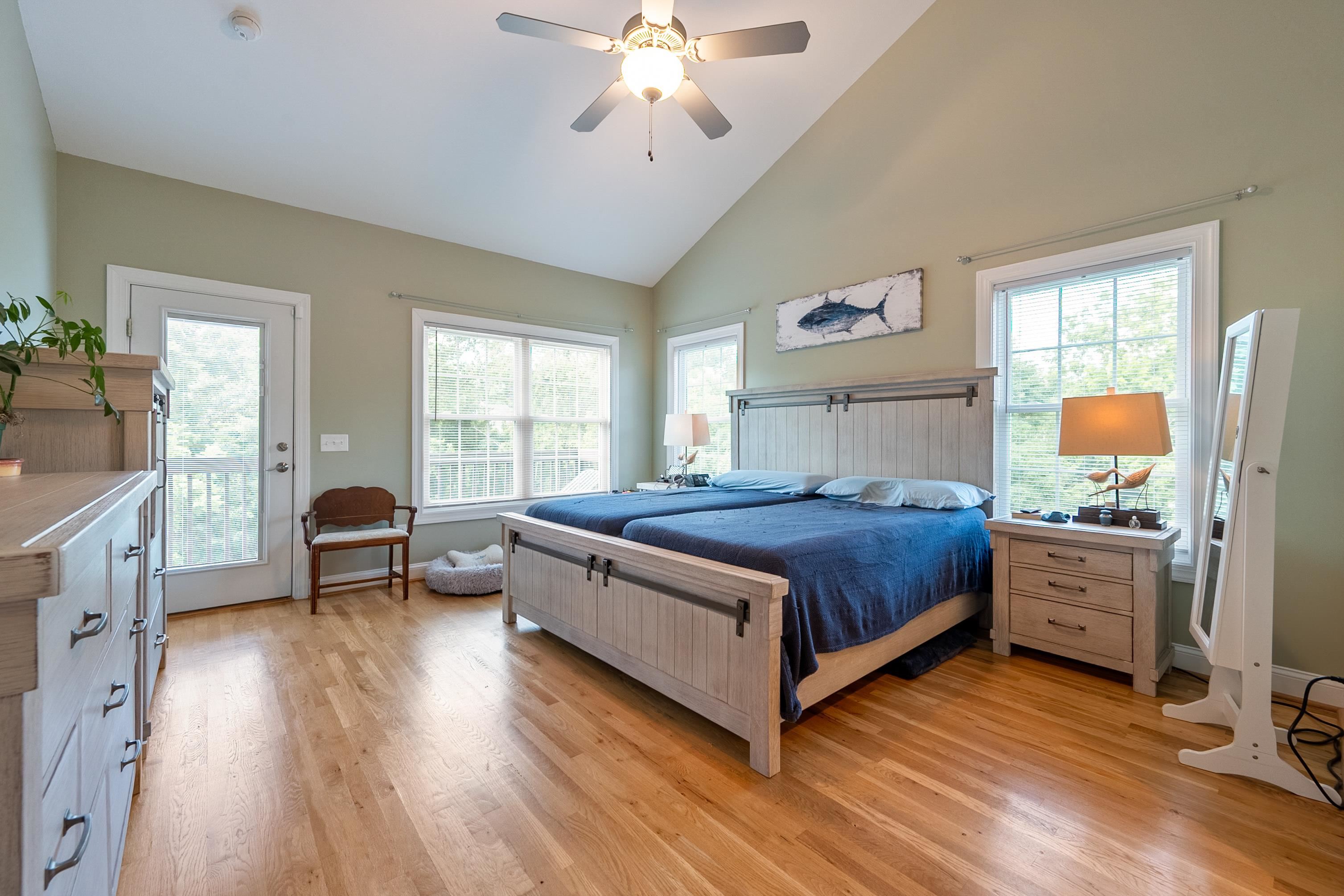 205 RIDGE Lane