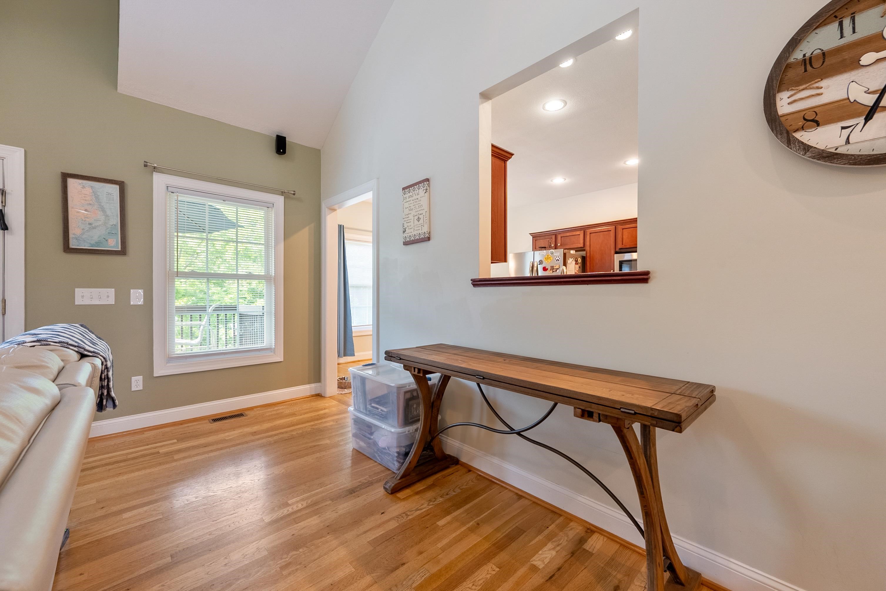 205 RIDGE Lane