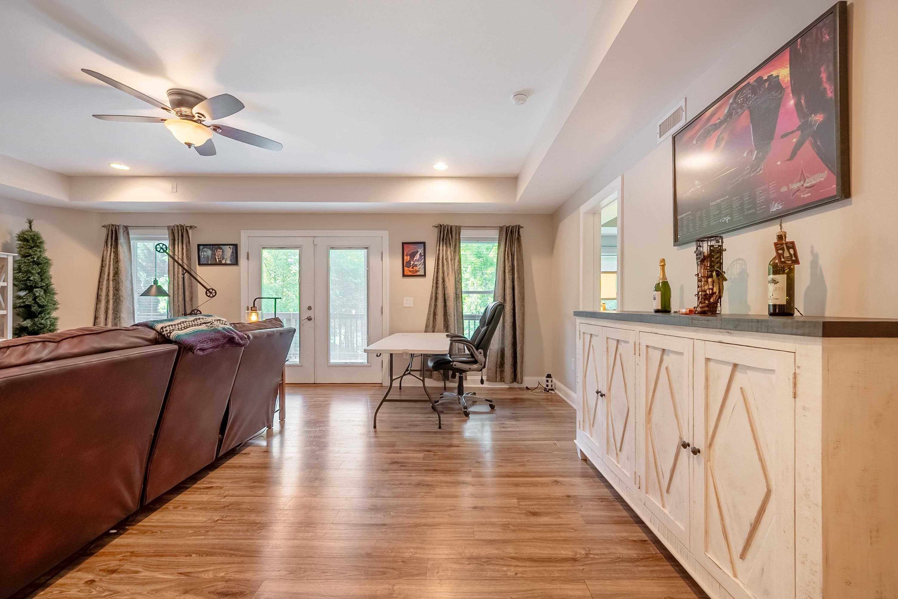 205 RIDGE Lane