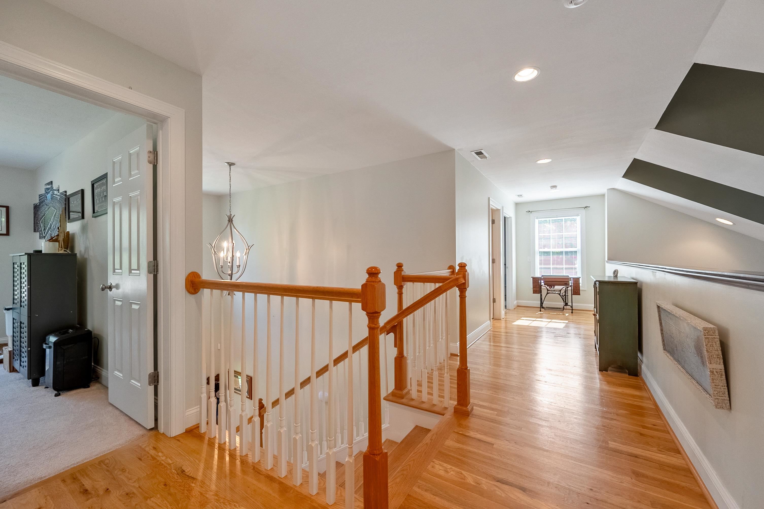 205 RIDGE Lane