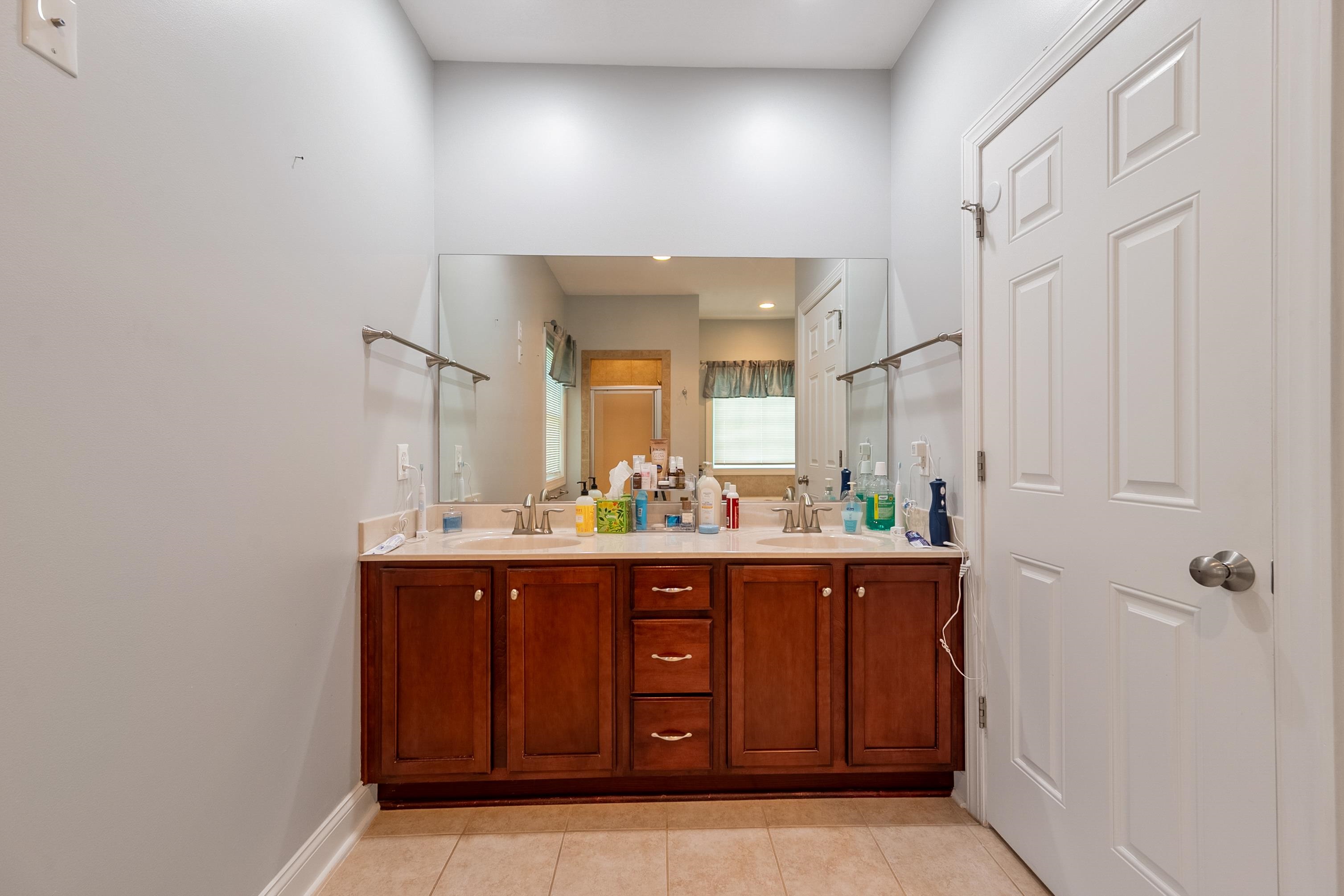 205 RIDGE Lane