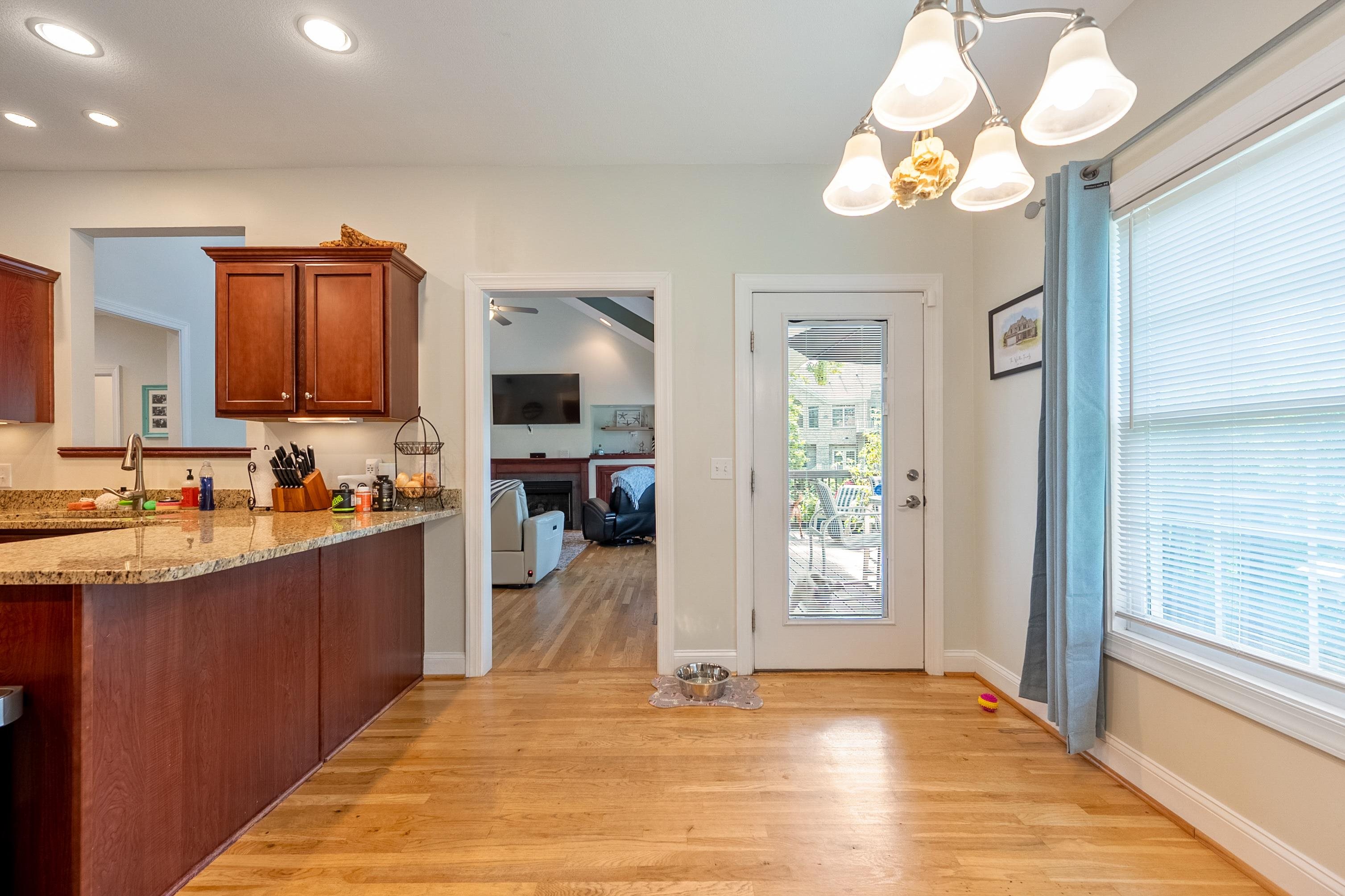 205 RIDGE Lane