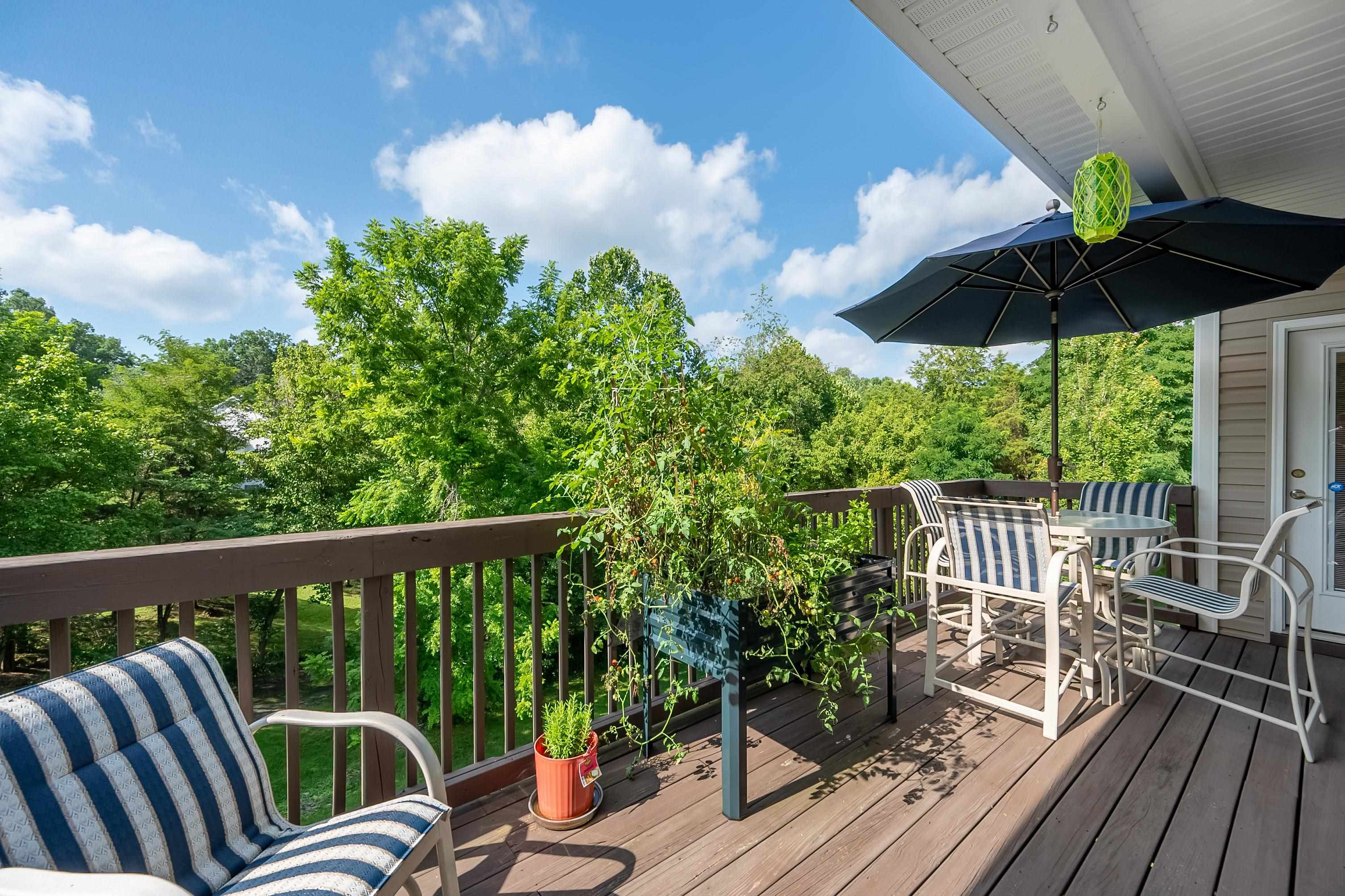 205 RIDGE Lane