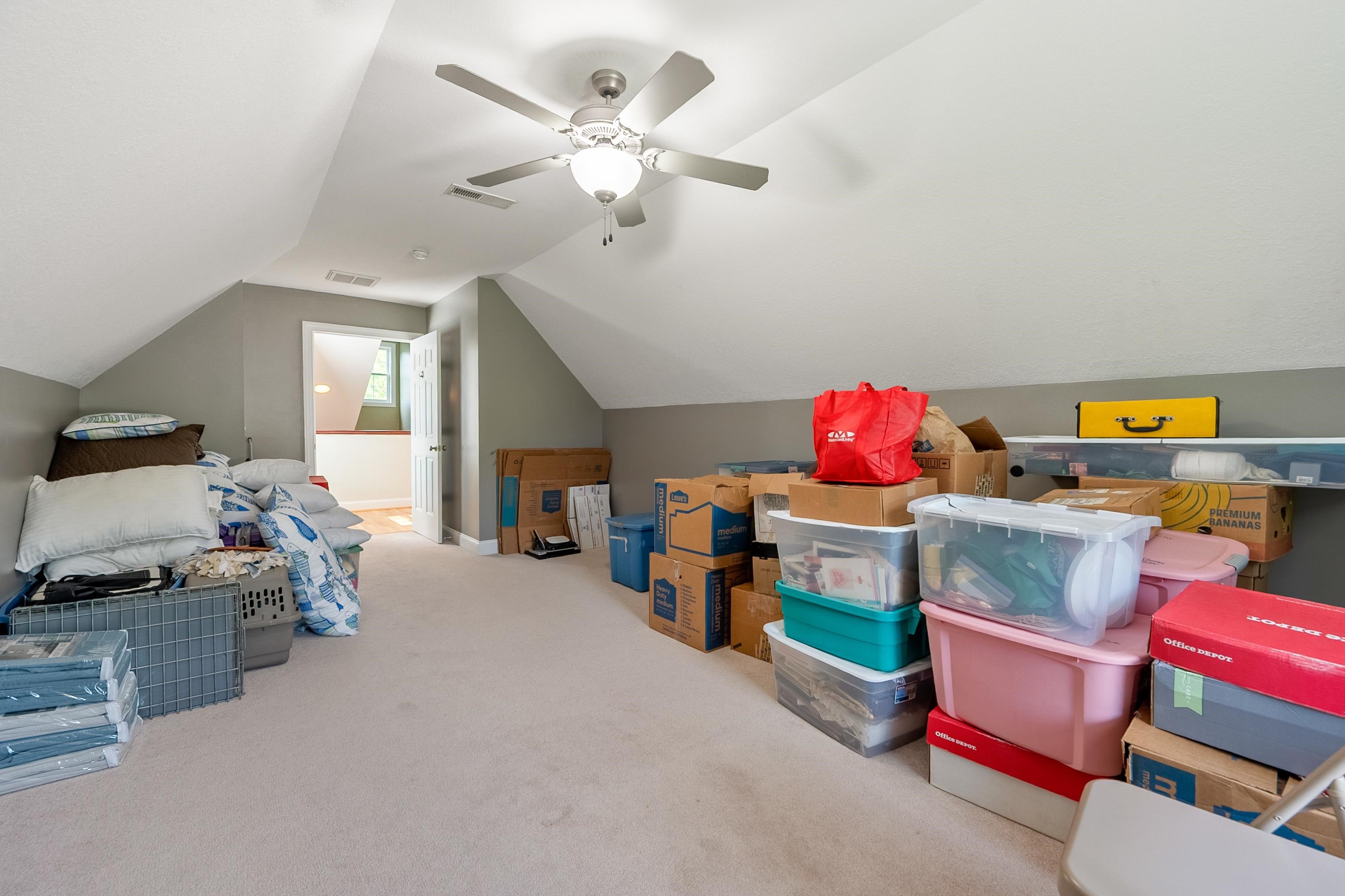205 RIDGE Lane