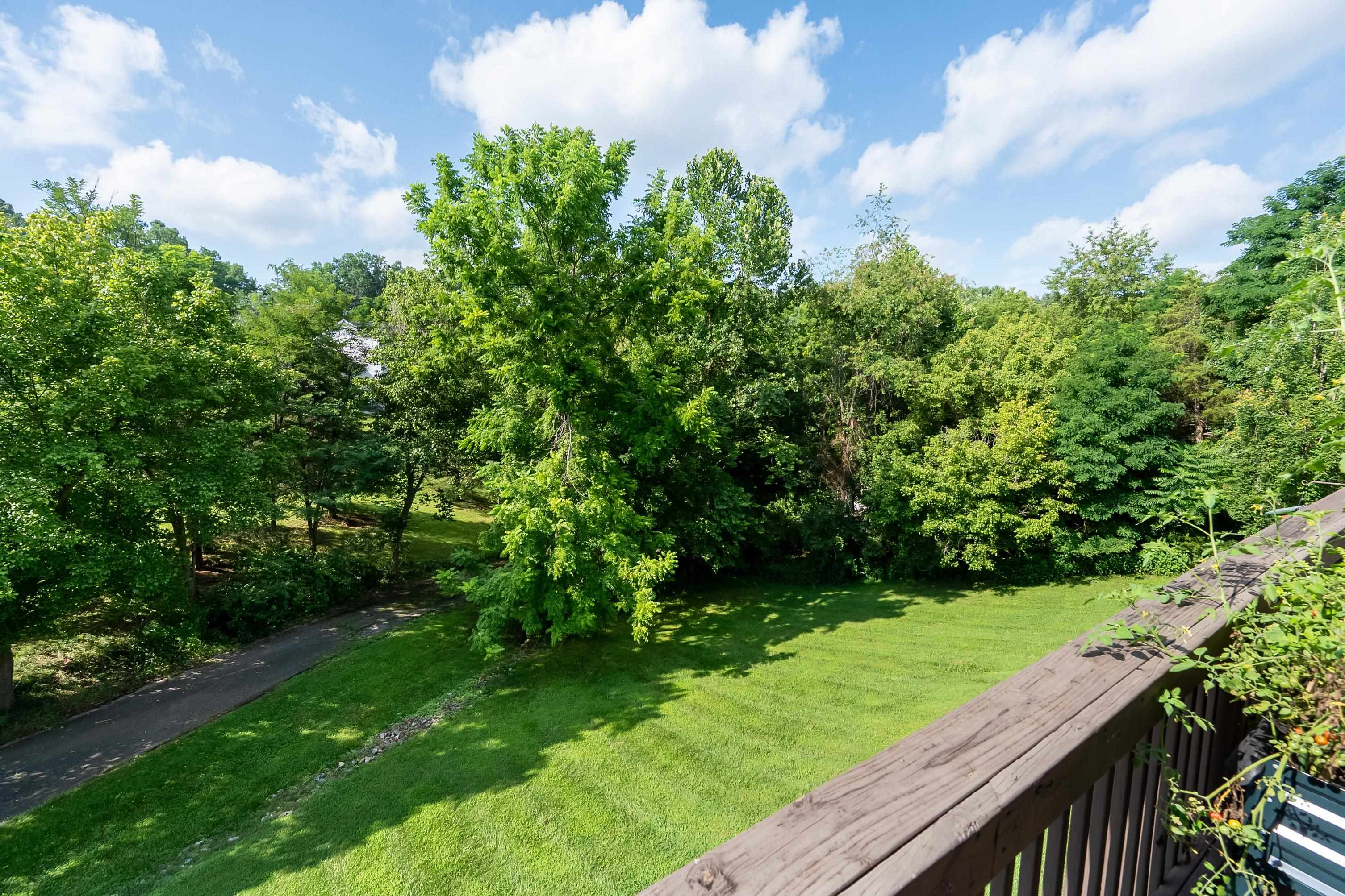 205 RIDGE Lane