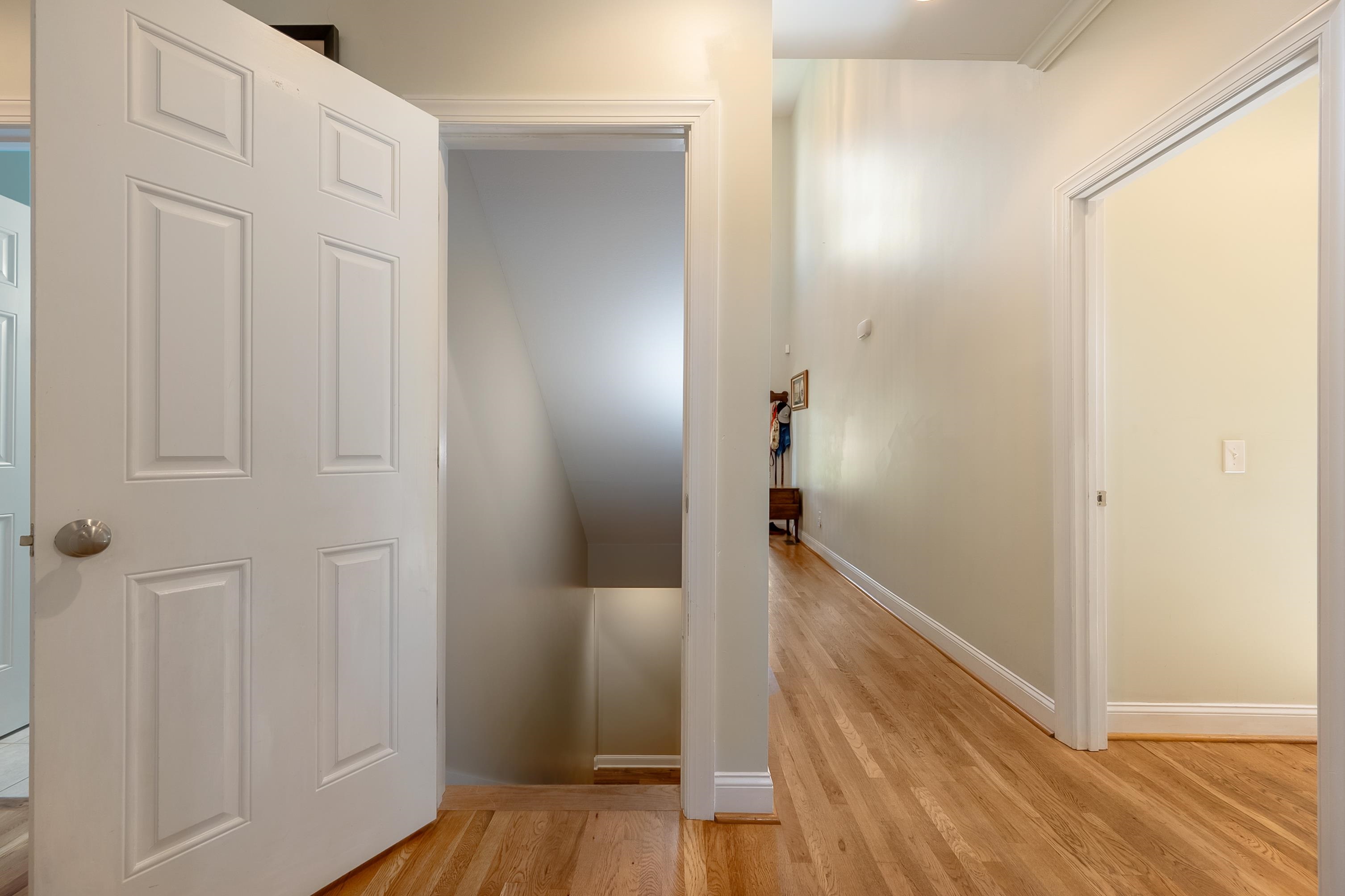 205 RIDGE Lane