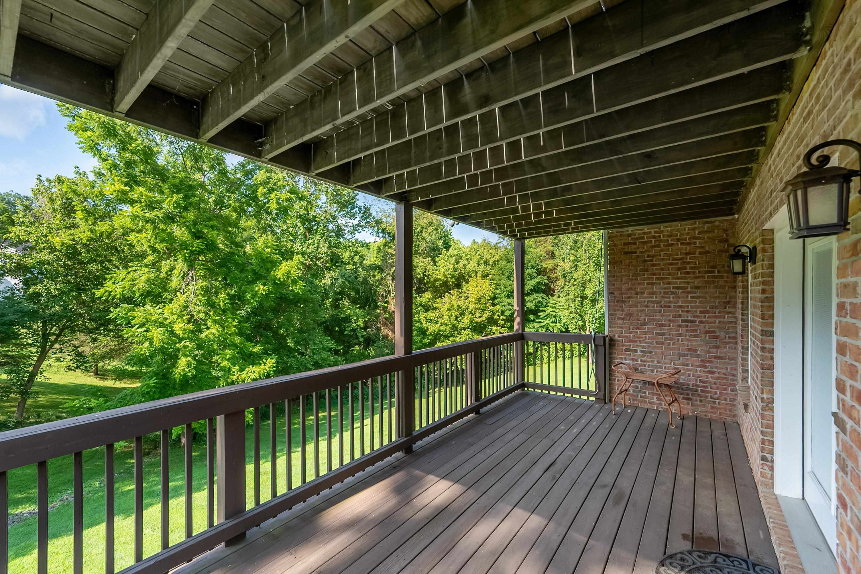 205 RIDGE Lane