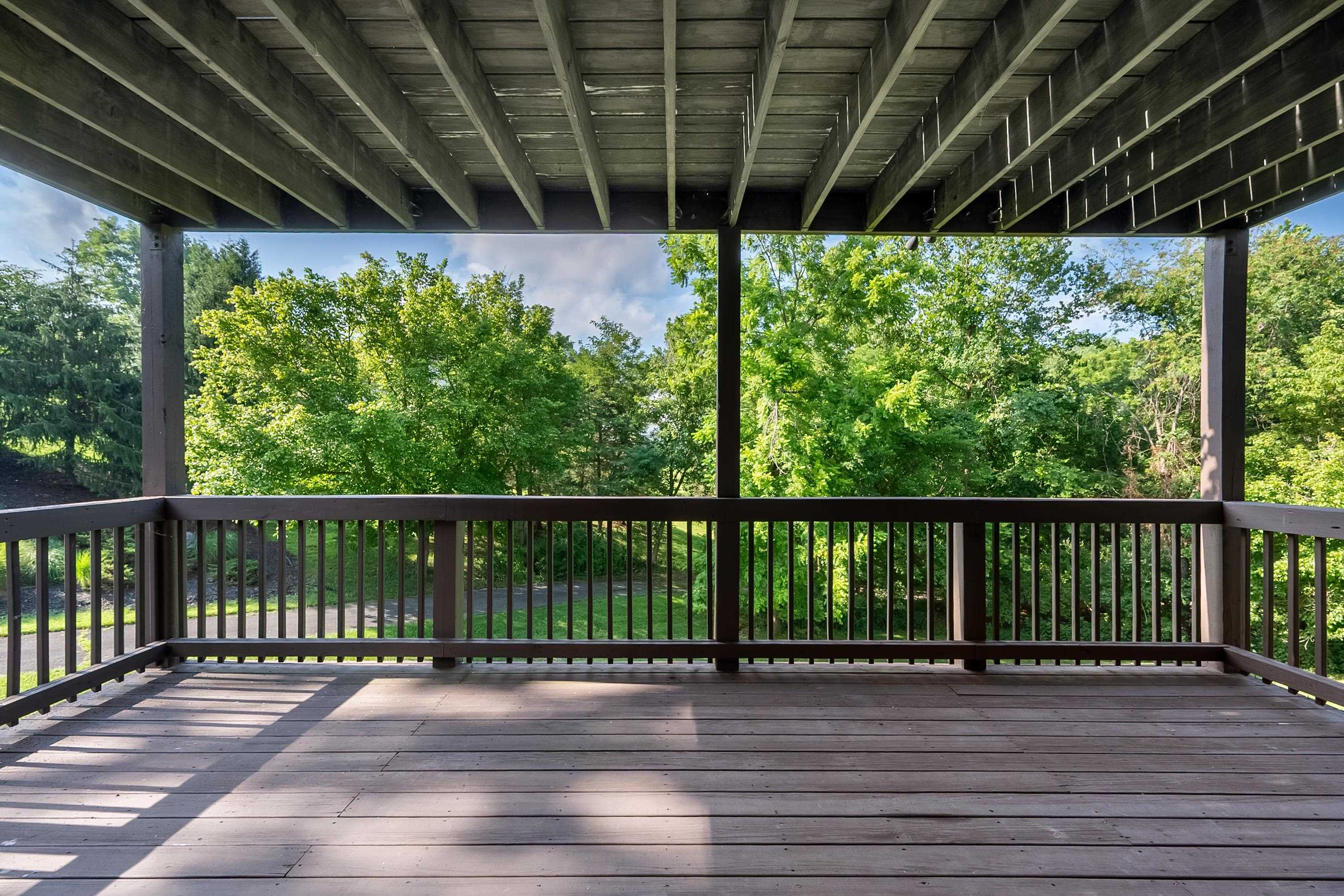205 RIDGE Lane