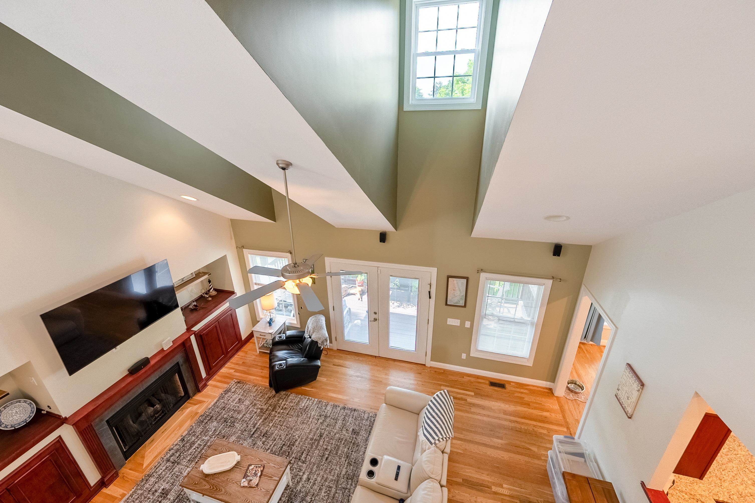 205 RIDGE Lane