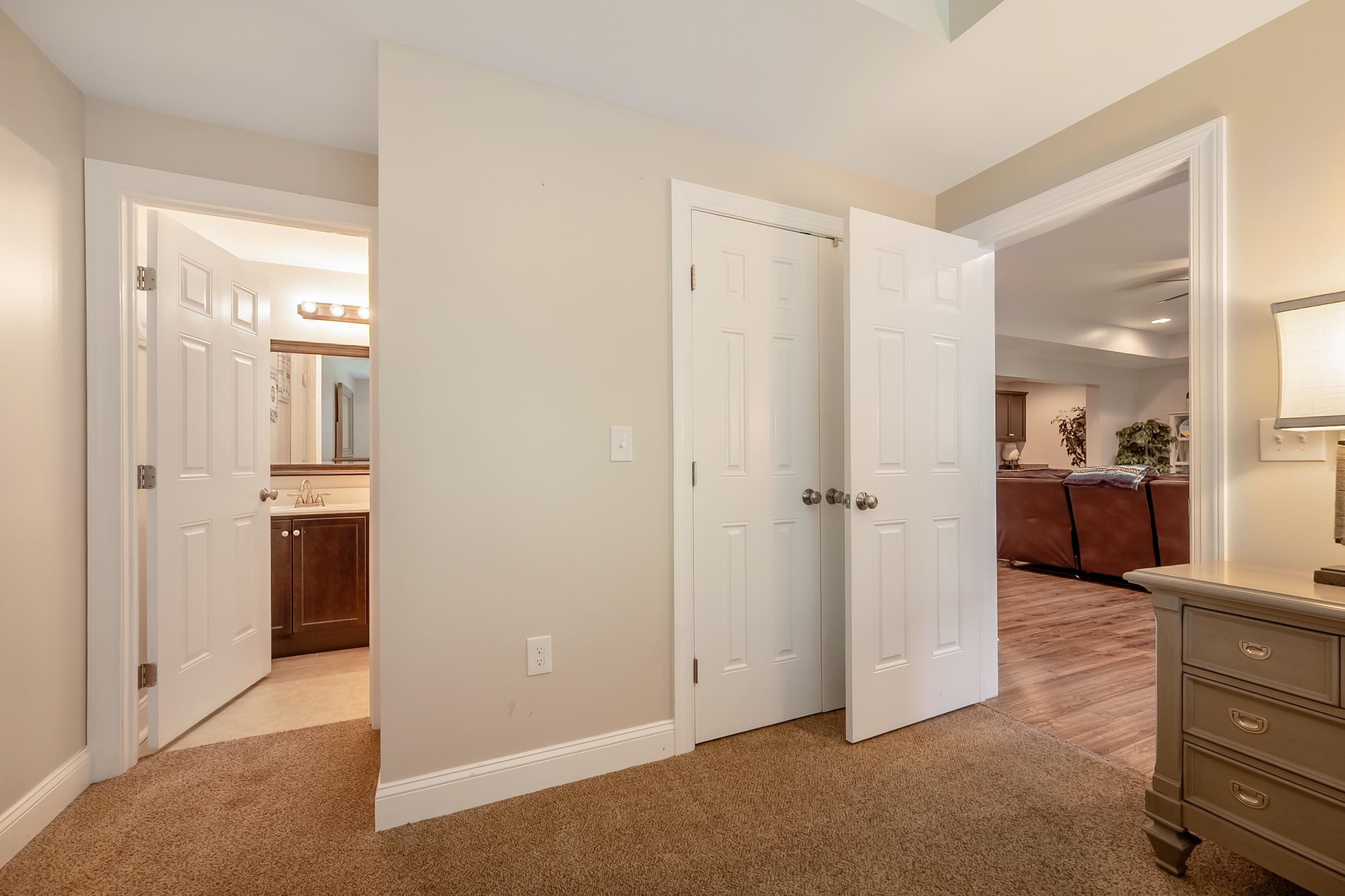 205 RIDGE Lane