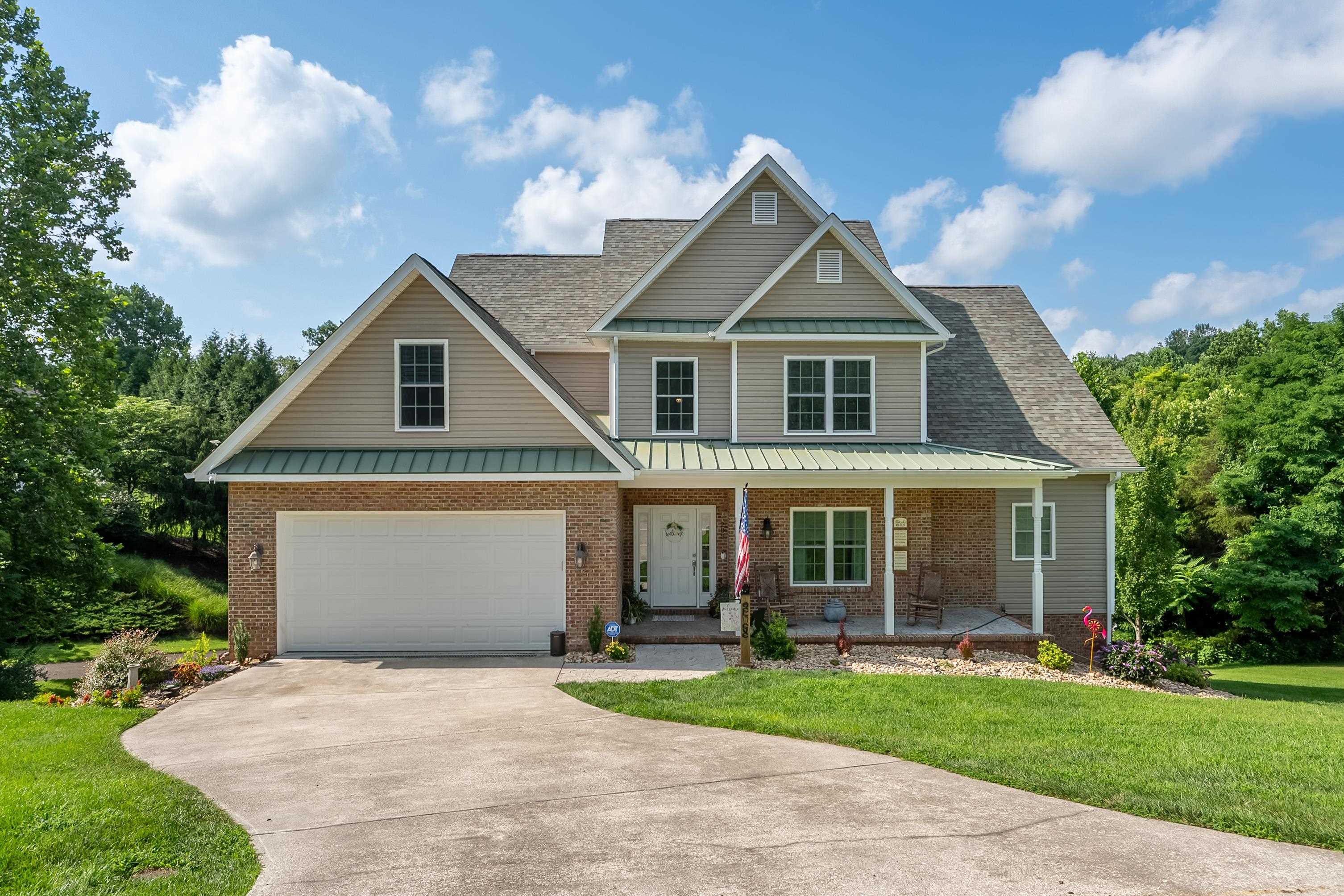 205 RIDGE Lane