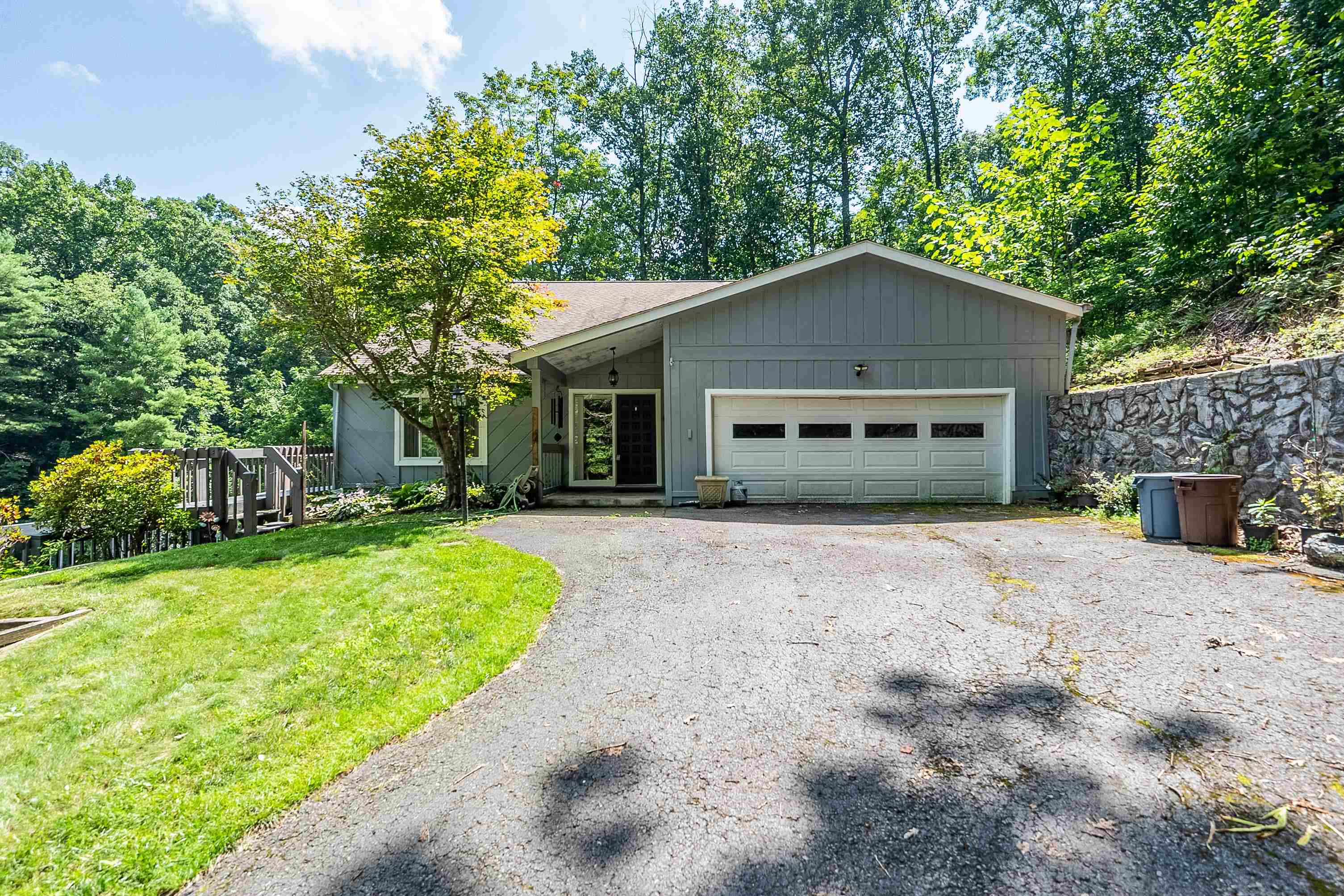 101 HIDDEN VALLEY Drive