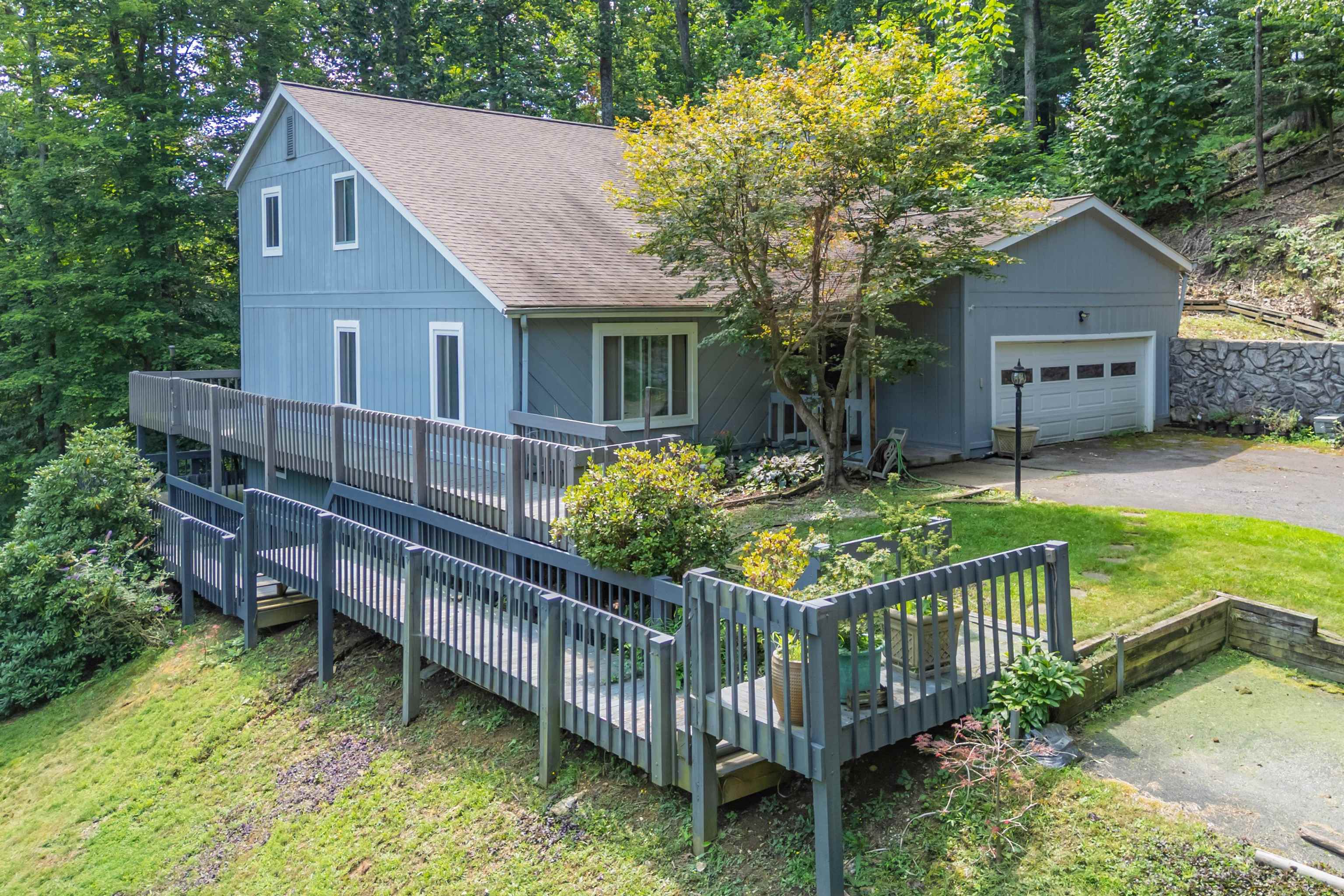 101 HIDDEN VALLEY Drive