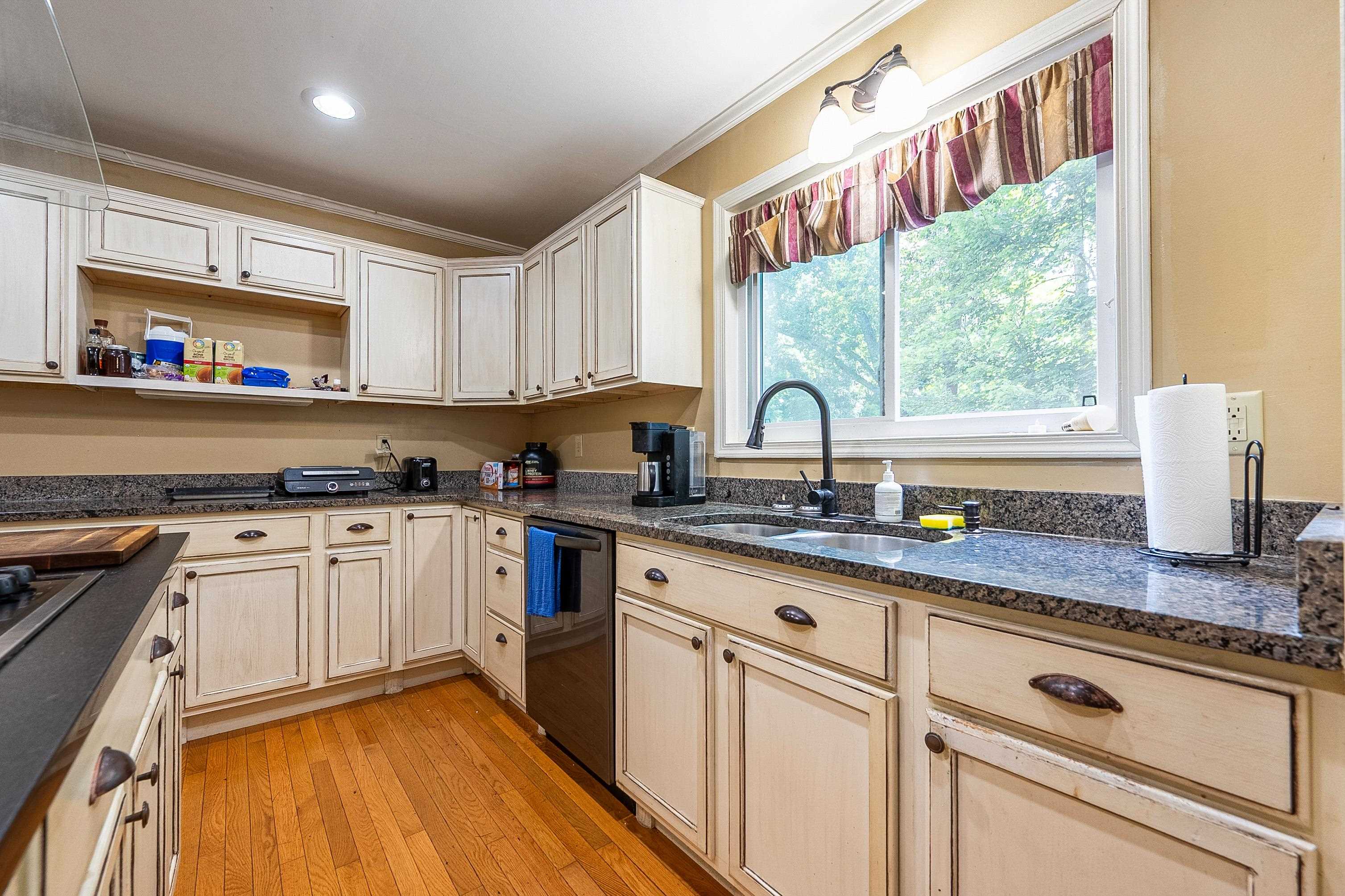 101 HIDDEN VALLEY Drive
