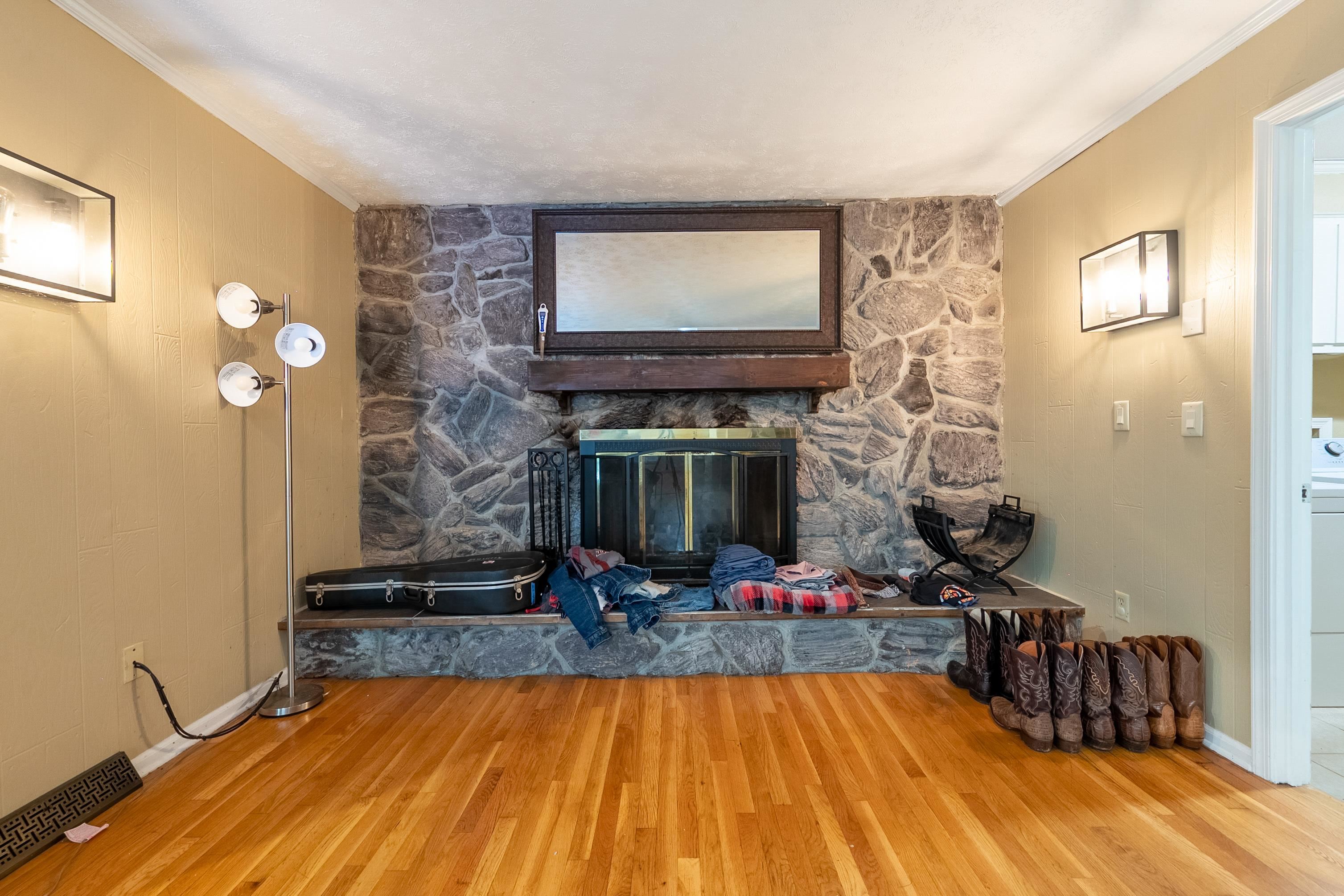 101 HIDDEN VALLEY Drive