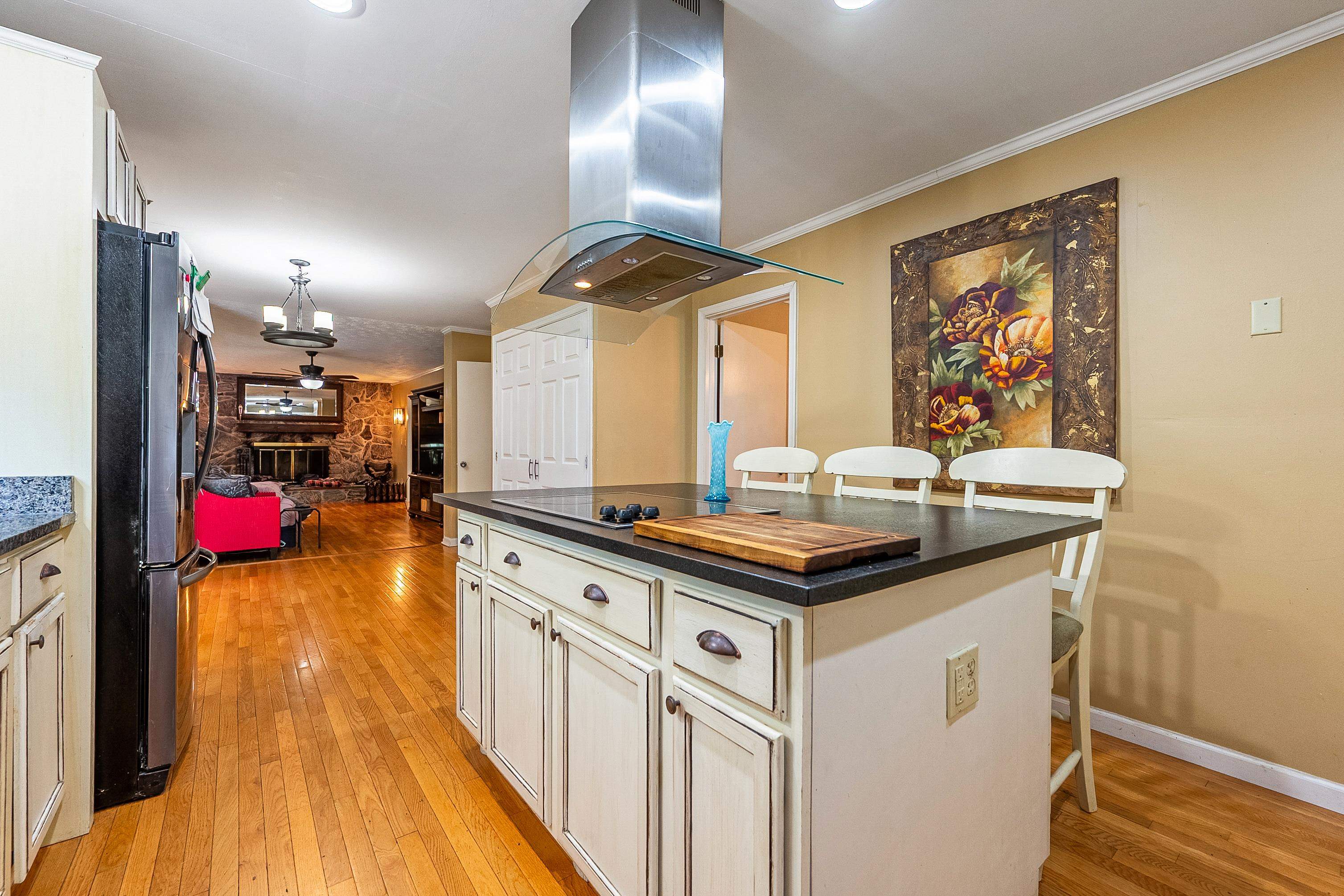 101 HIDDEN VALLEY Drive